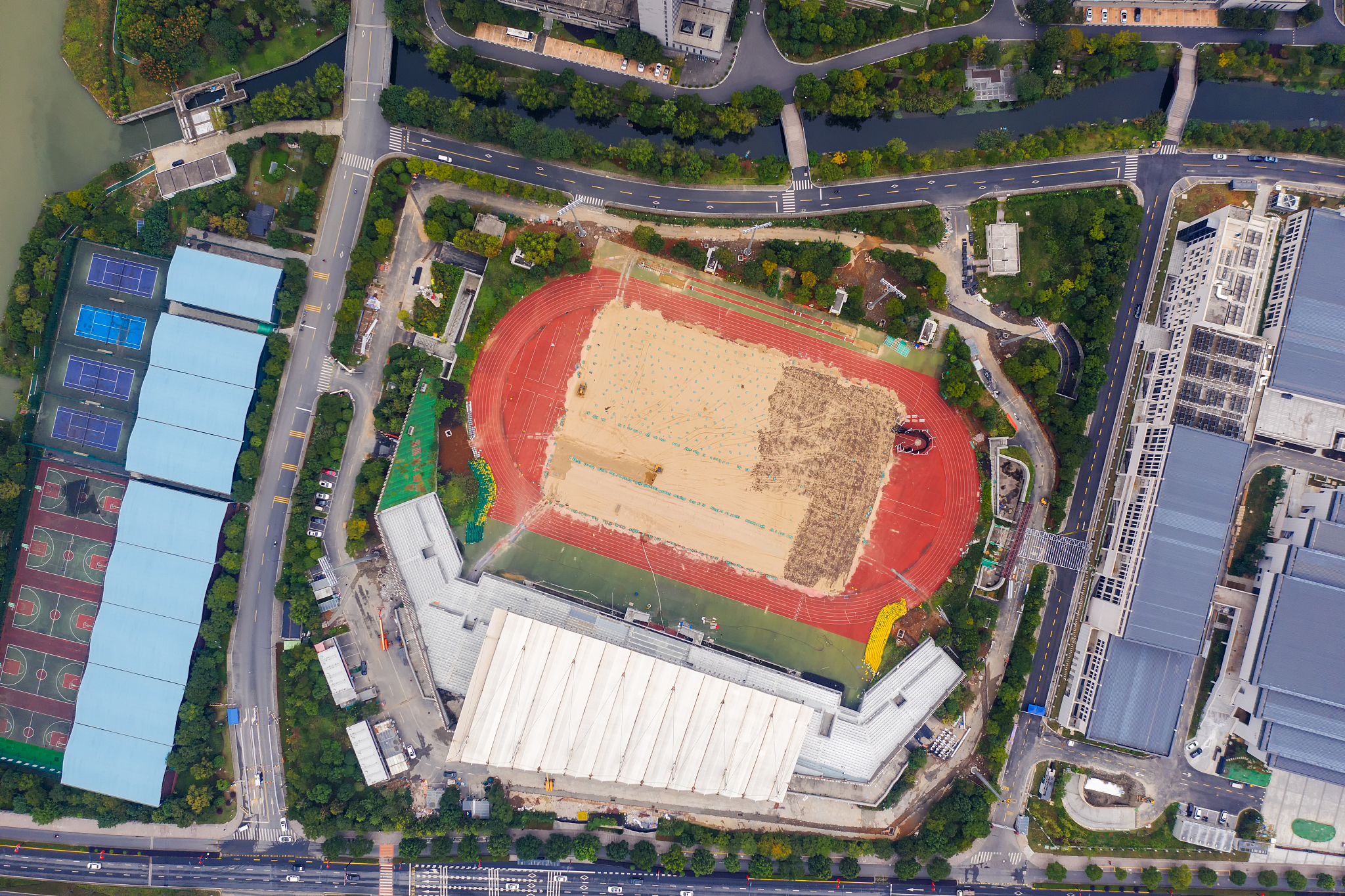 杭州2022年女生在中专学校学什么好怎么样