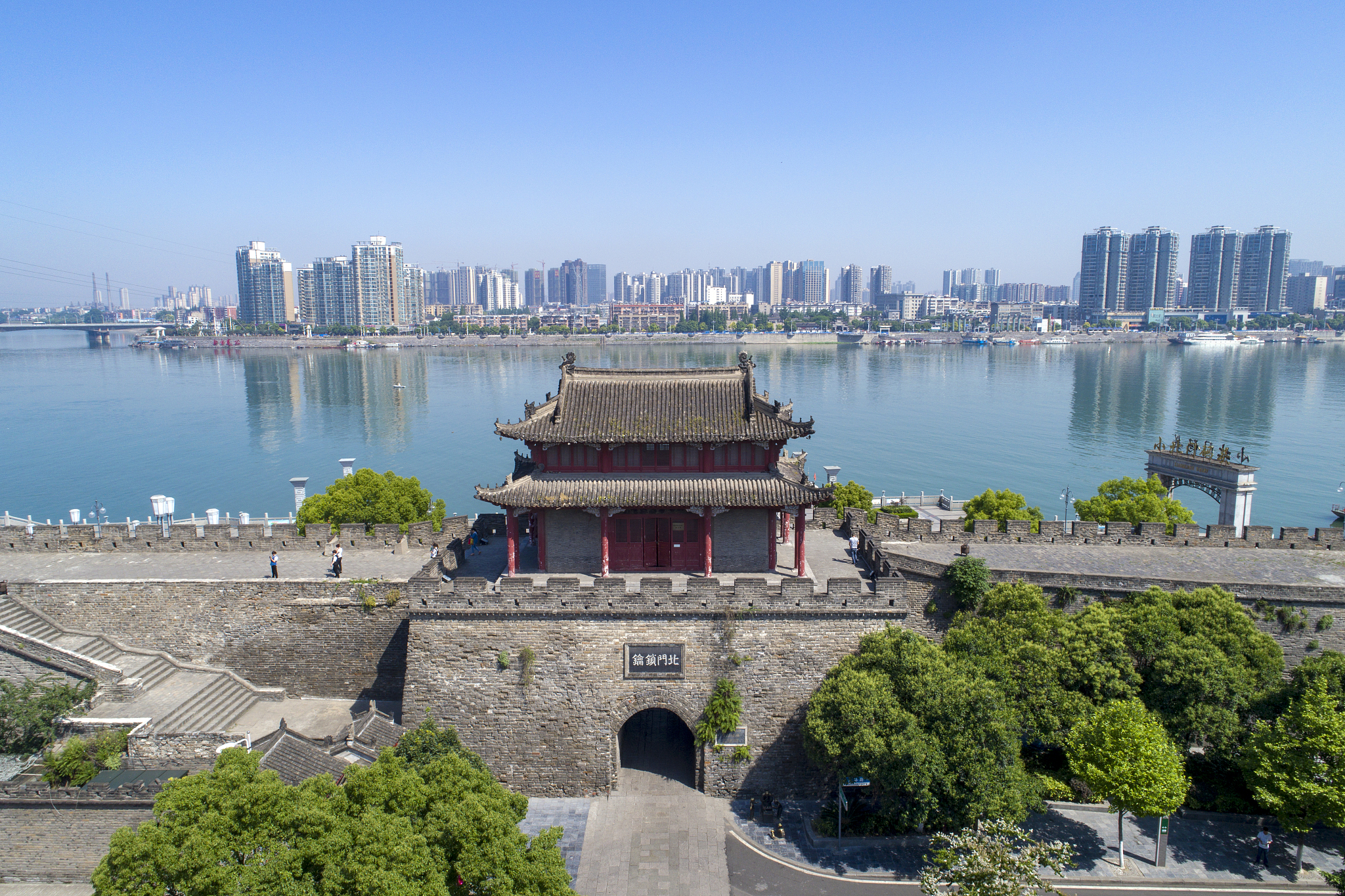 航拍襄阳古城风光