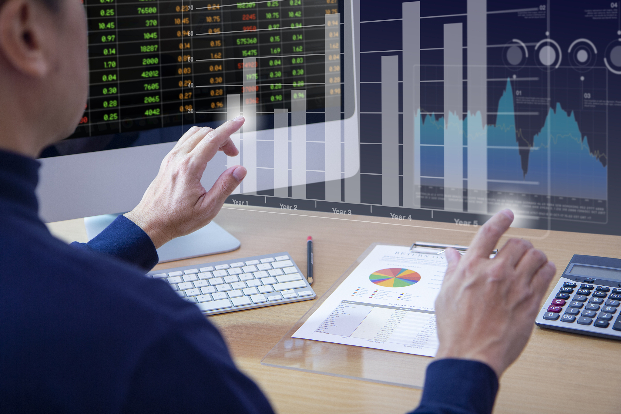 将外部环境管理纳入经营绩效考核，有效推进风险管理工作