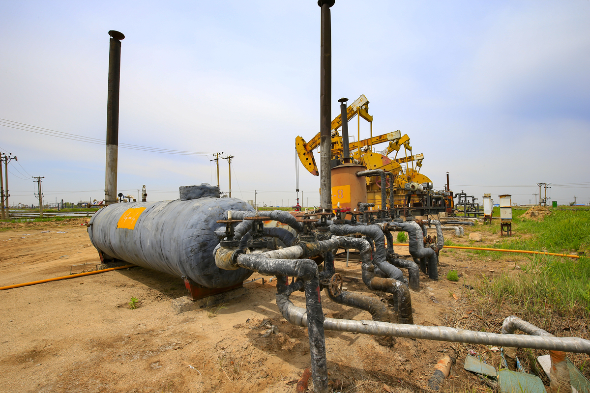 你的角色是石油开采岗位的实习生，论述参与螺旋泵井节能采油配套开采，不少于500字，不能直接抄袭他人观点和概念。