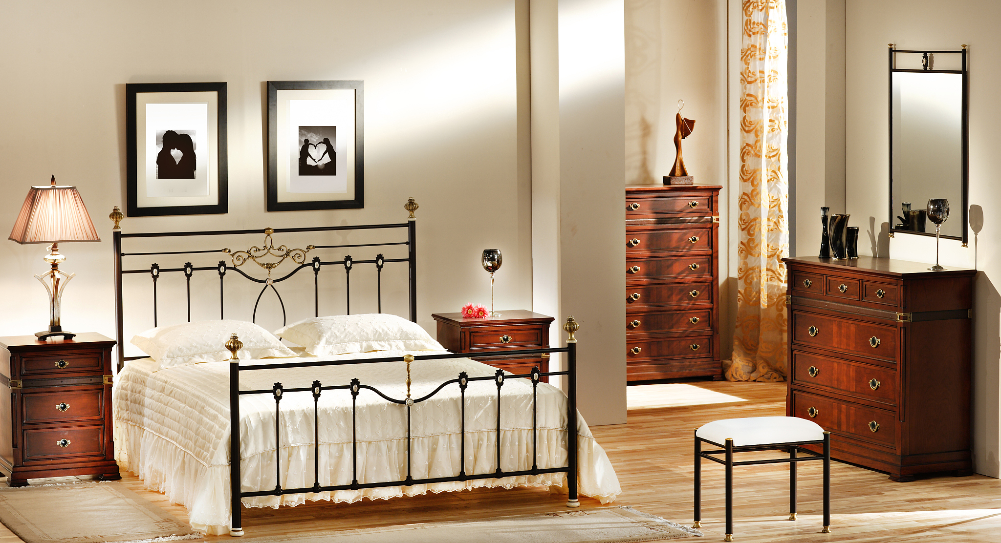 couple's classic bedroom