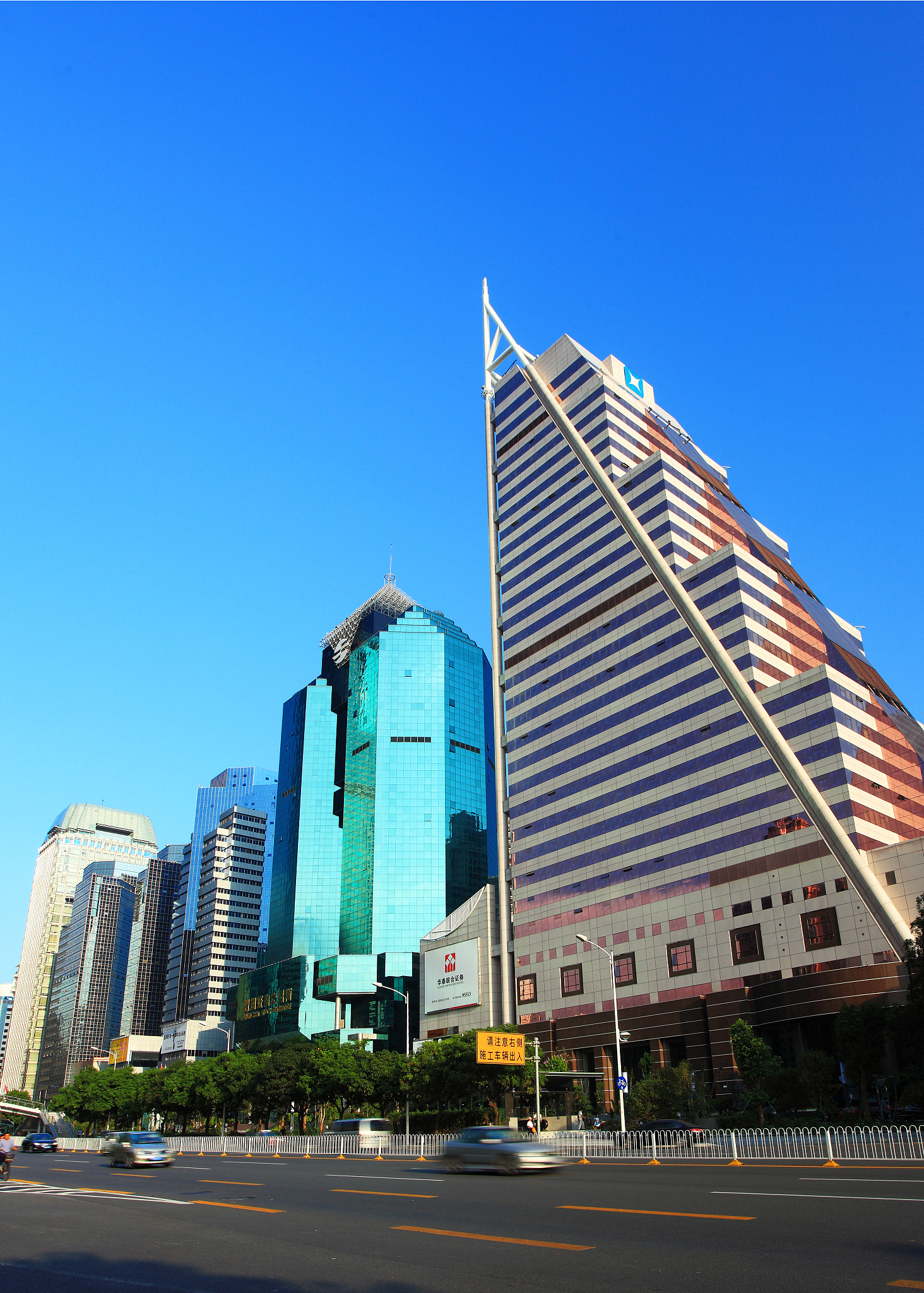 深圳北出发香港2日游｜荃湾西如心酒店住宿｜太平山山顶&杜莎夫人蜡像馆