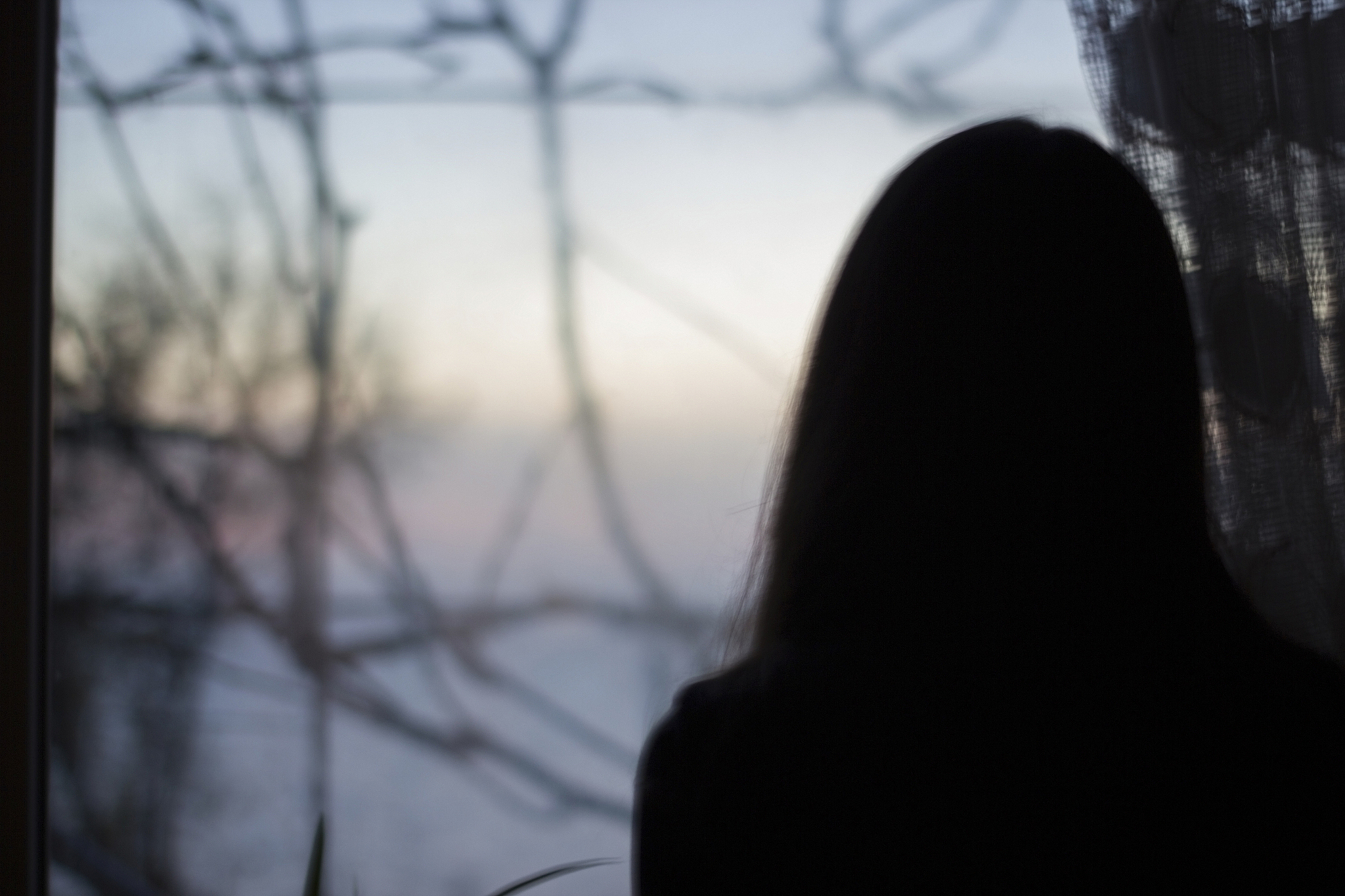 伤感情绪：定义、表现及应对方法