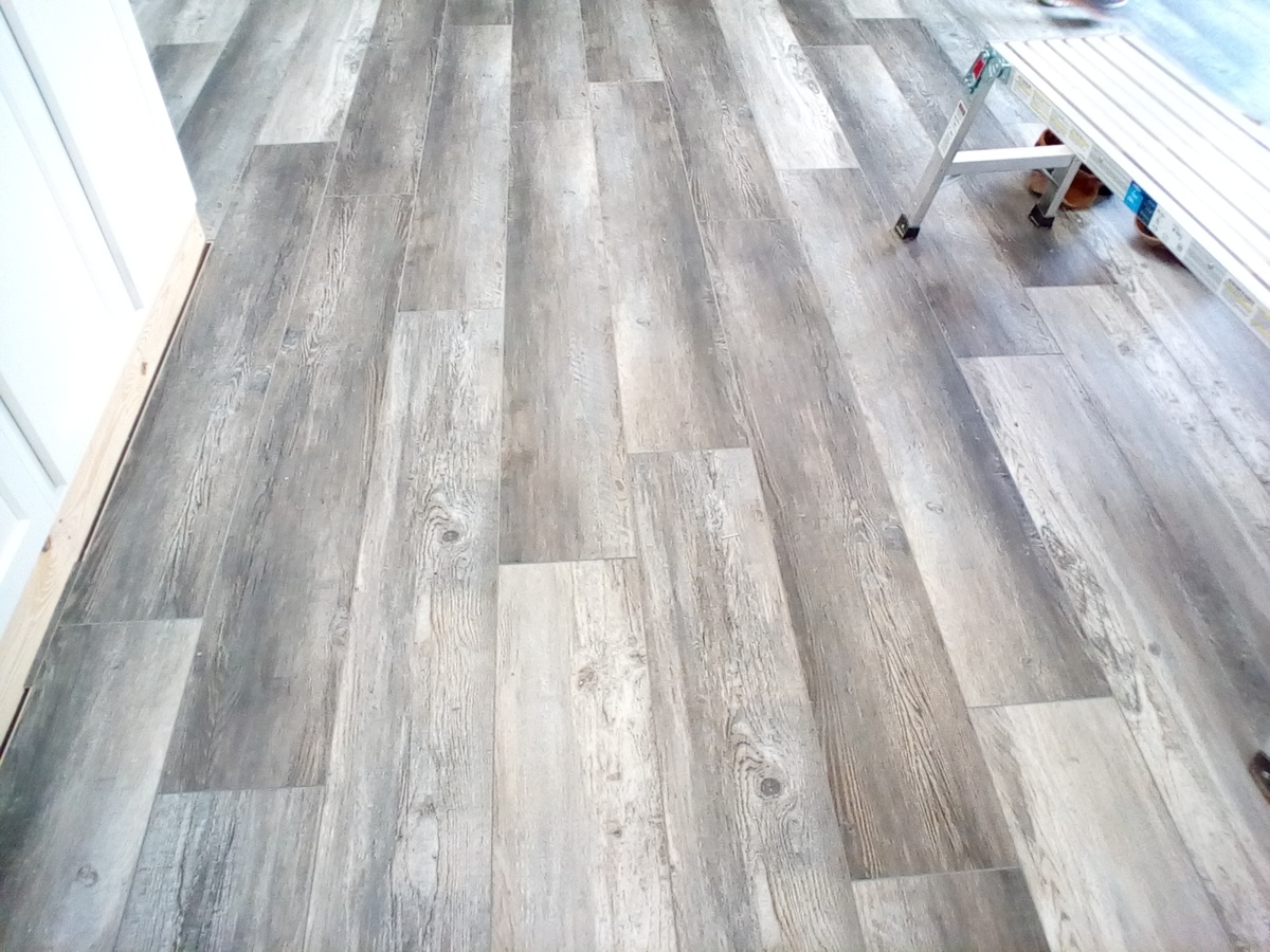 地板清洁产品选购指南：找到最适合你的清洁利器