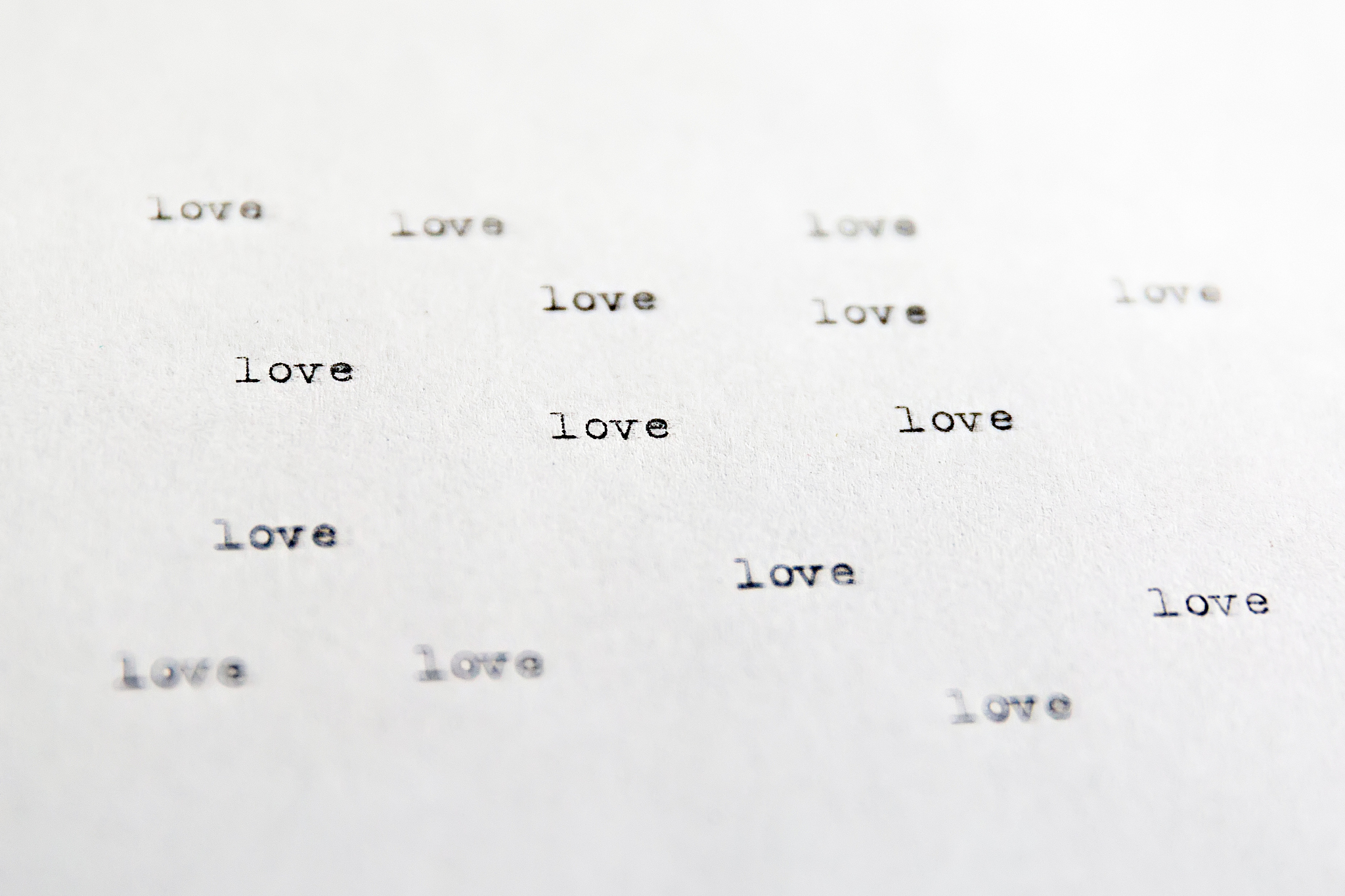 常温下酸碱溶液中水的离子积常数差异解析