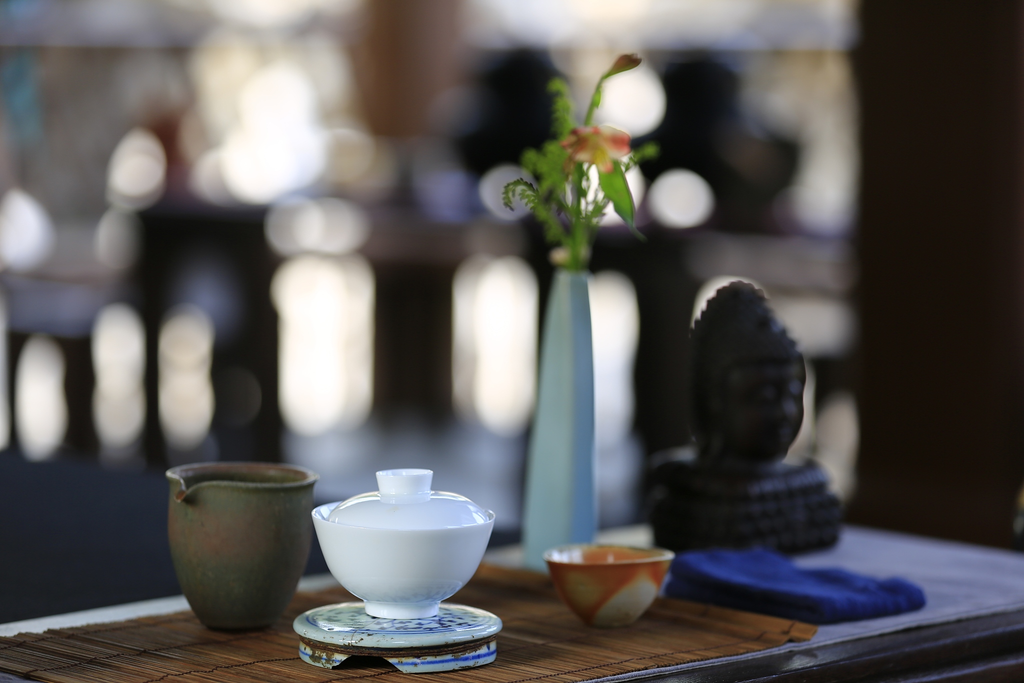 用烟酒茶写人生