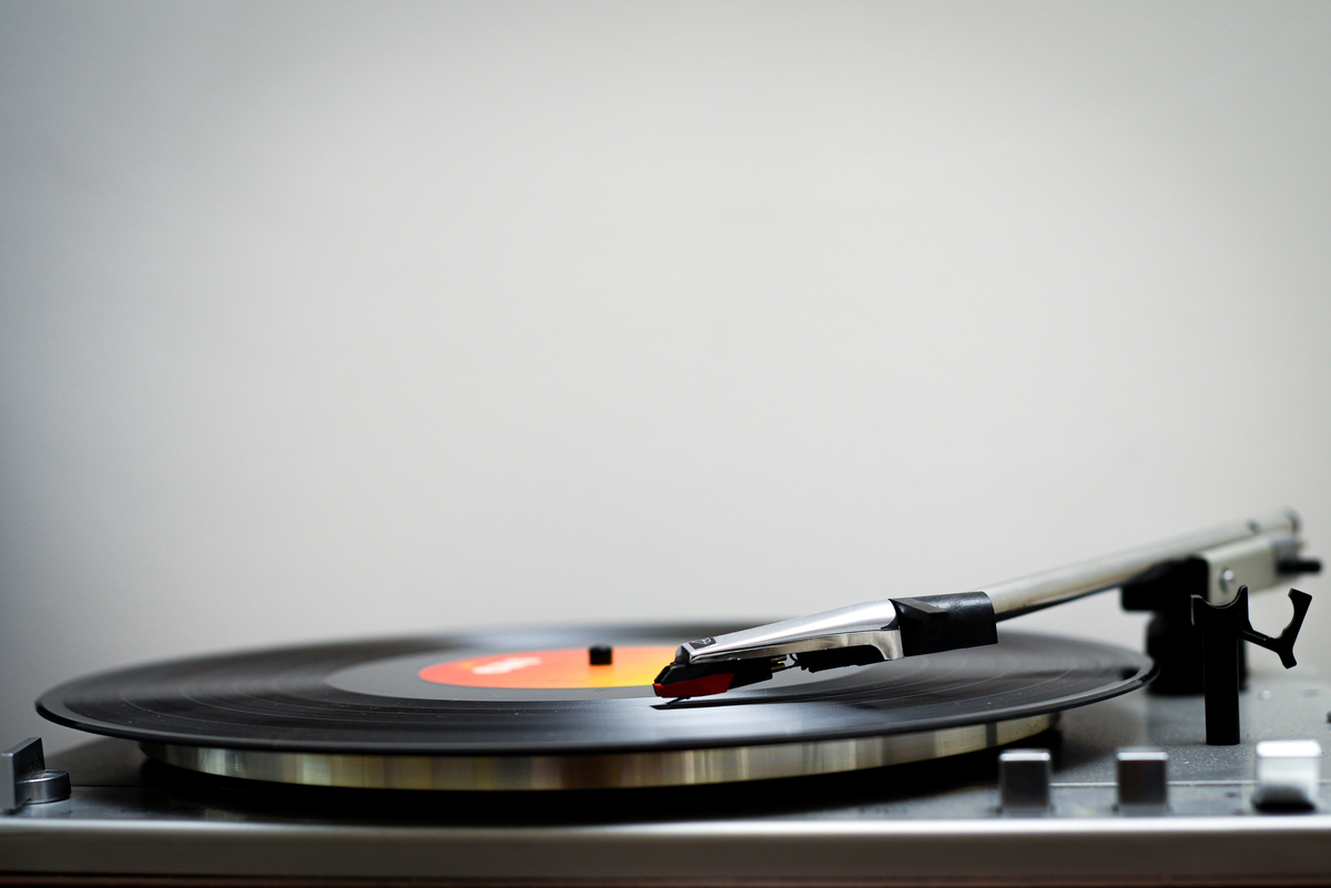 黑胶唱片机：重拾音乐魅力的复古潮流