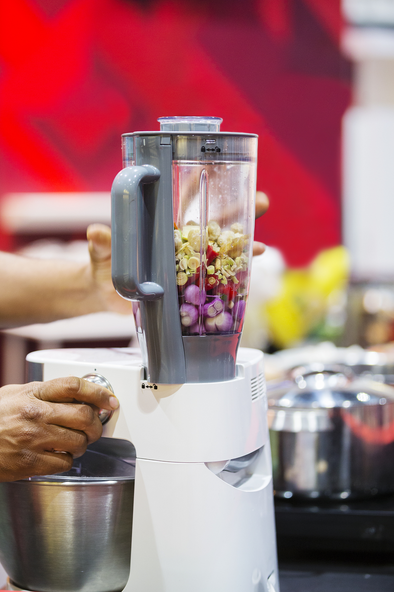 破壁机用途大揭秘：从果汁到美食，营养健康全搞定