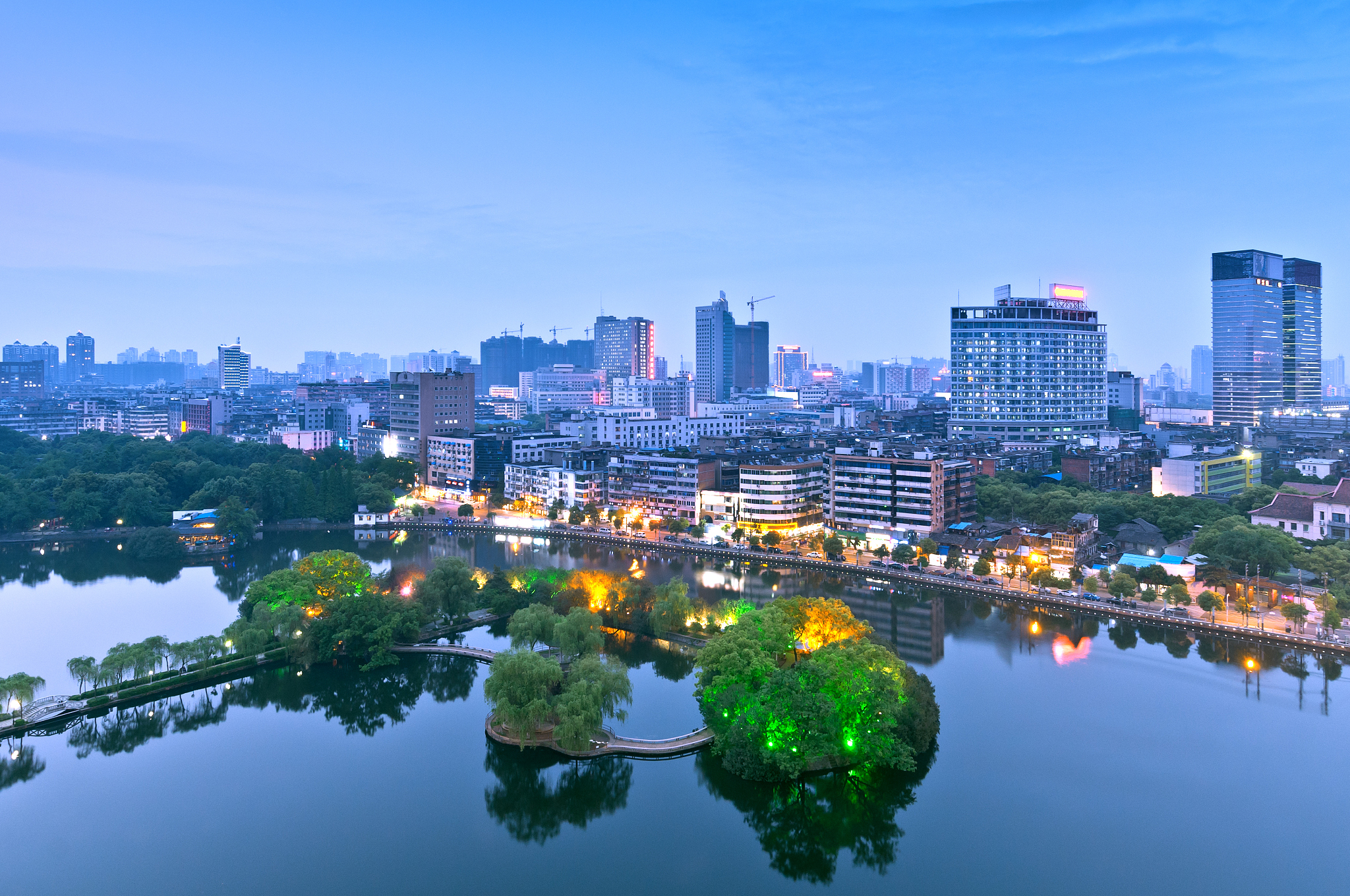 city night scene