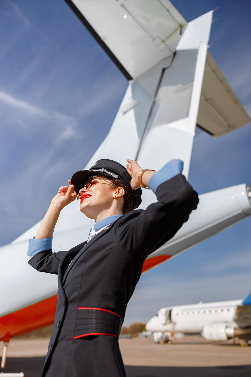 成都成为民航飞行员需要满足哪些条件？