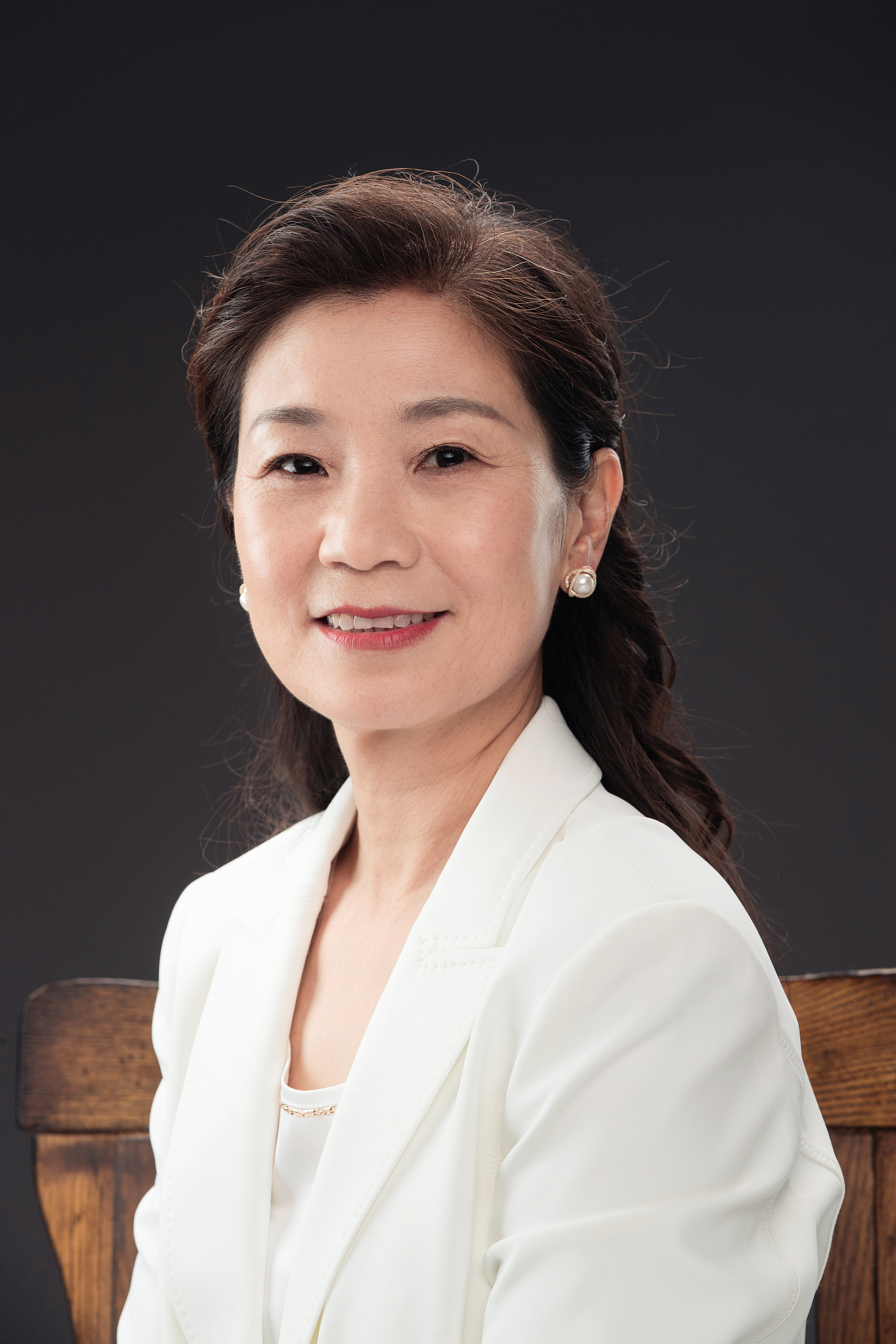 优雅的成熟商务女士