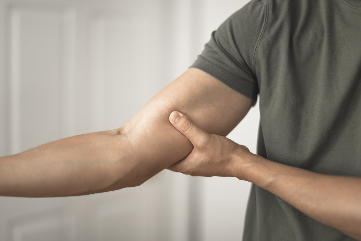 胳膊麻木是怎么回事？常见原因及注意事项