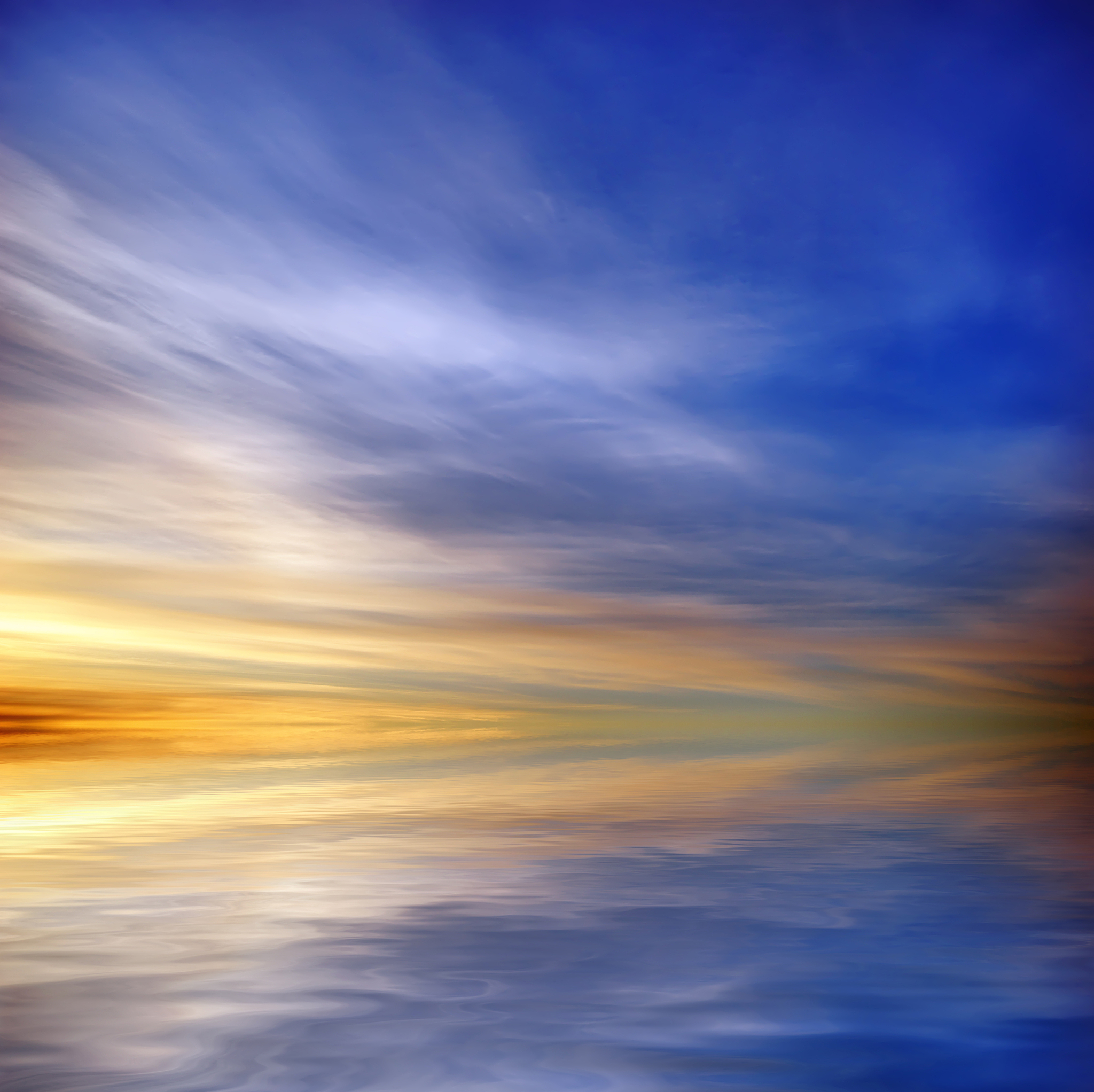 为何日落时天空呈现不同的颜色