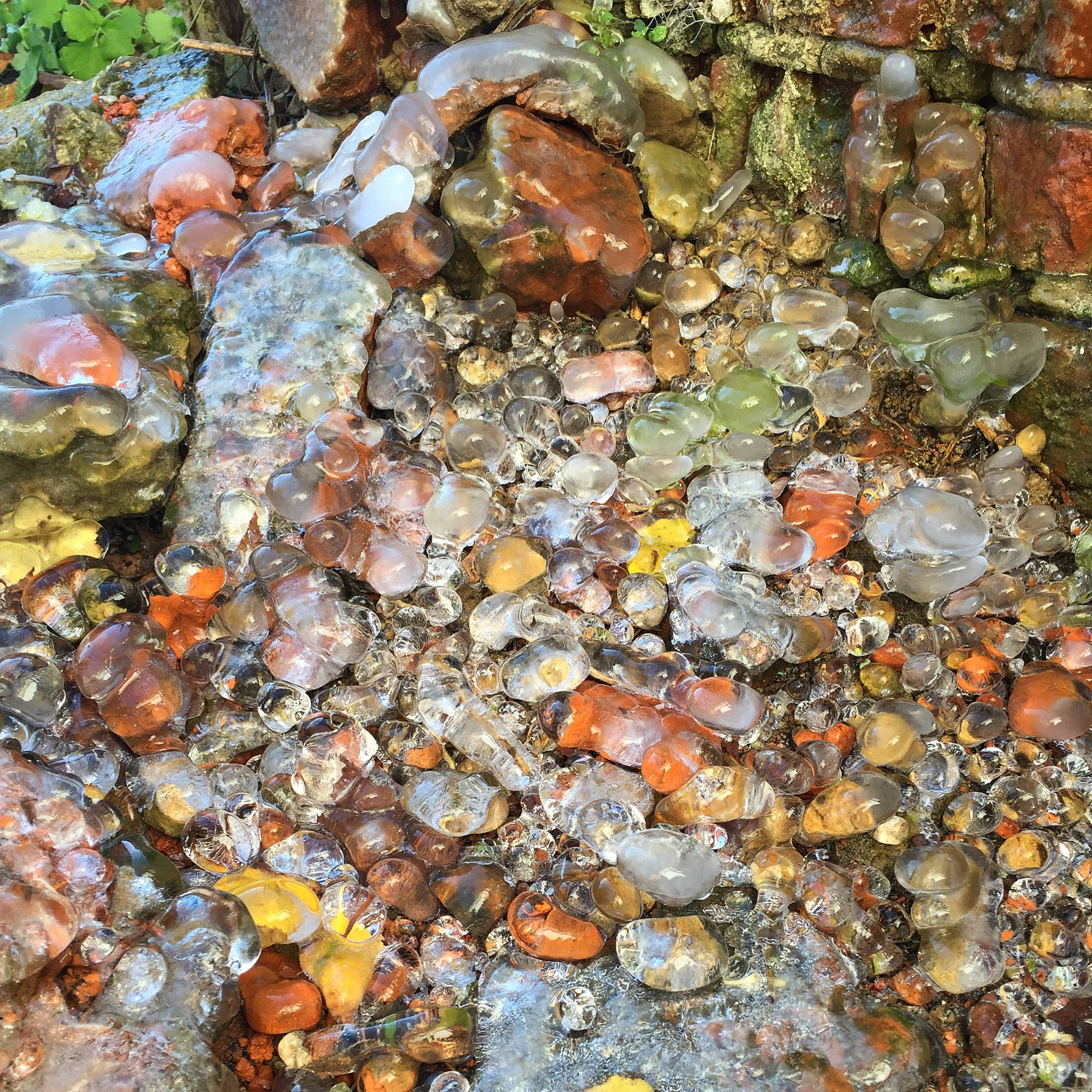 Obsidian: Volcanic Glass with Practical and Spiritual Significance