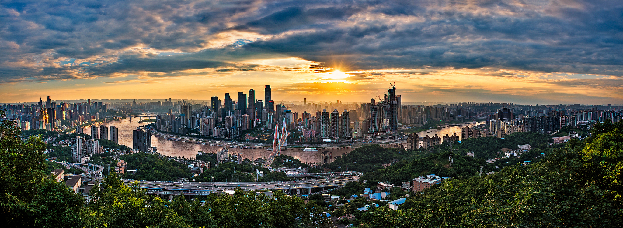 2019年重庆市旅游学校招生专业 - 酒店管理、旅游规划、旅游营销等