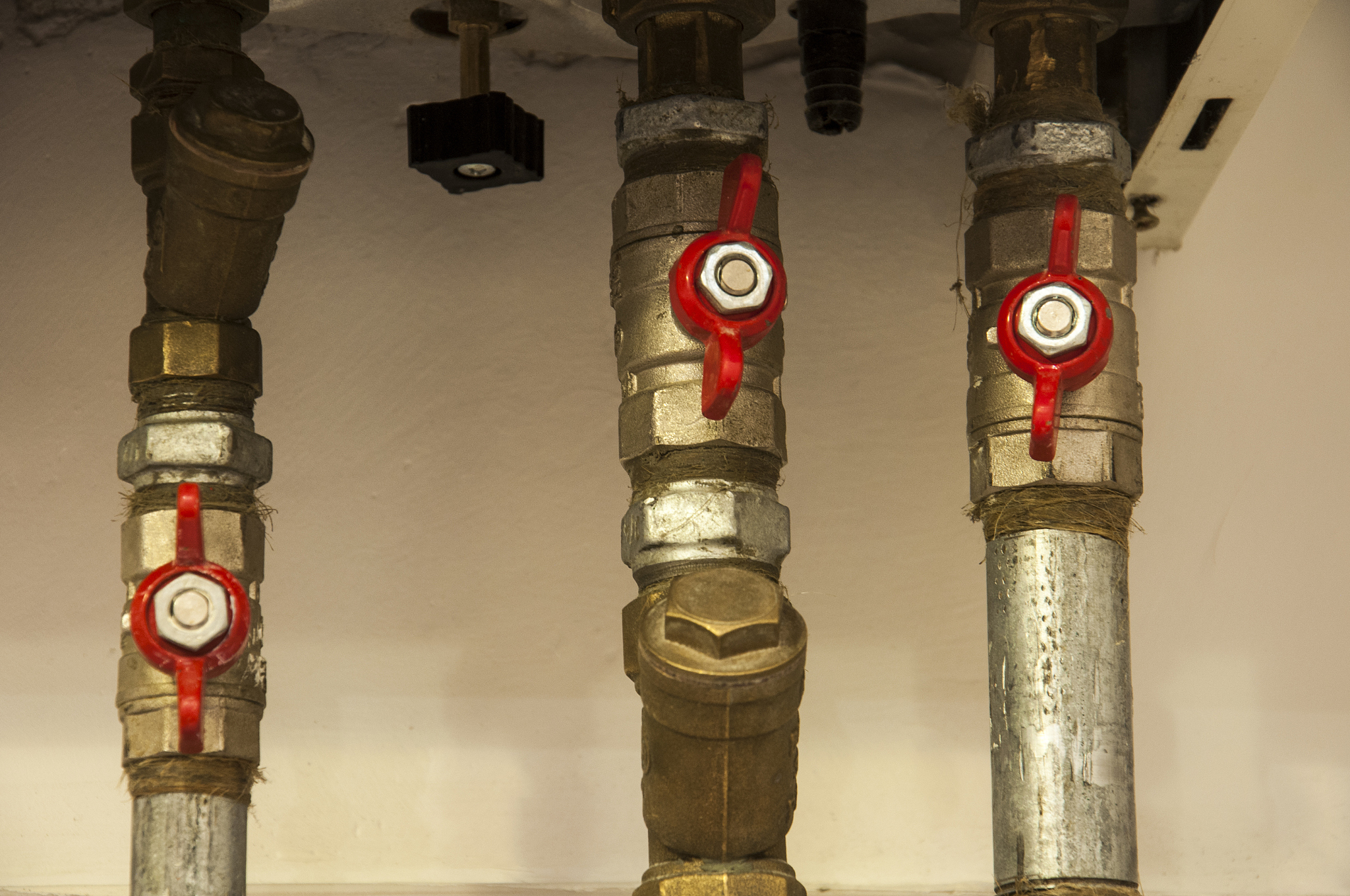 锅内水蒸气温度有多高？影响因素及常见温度