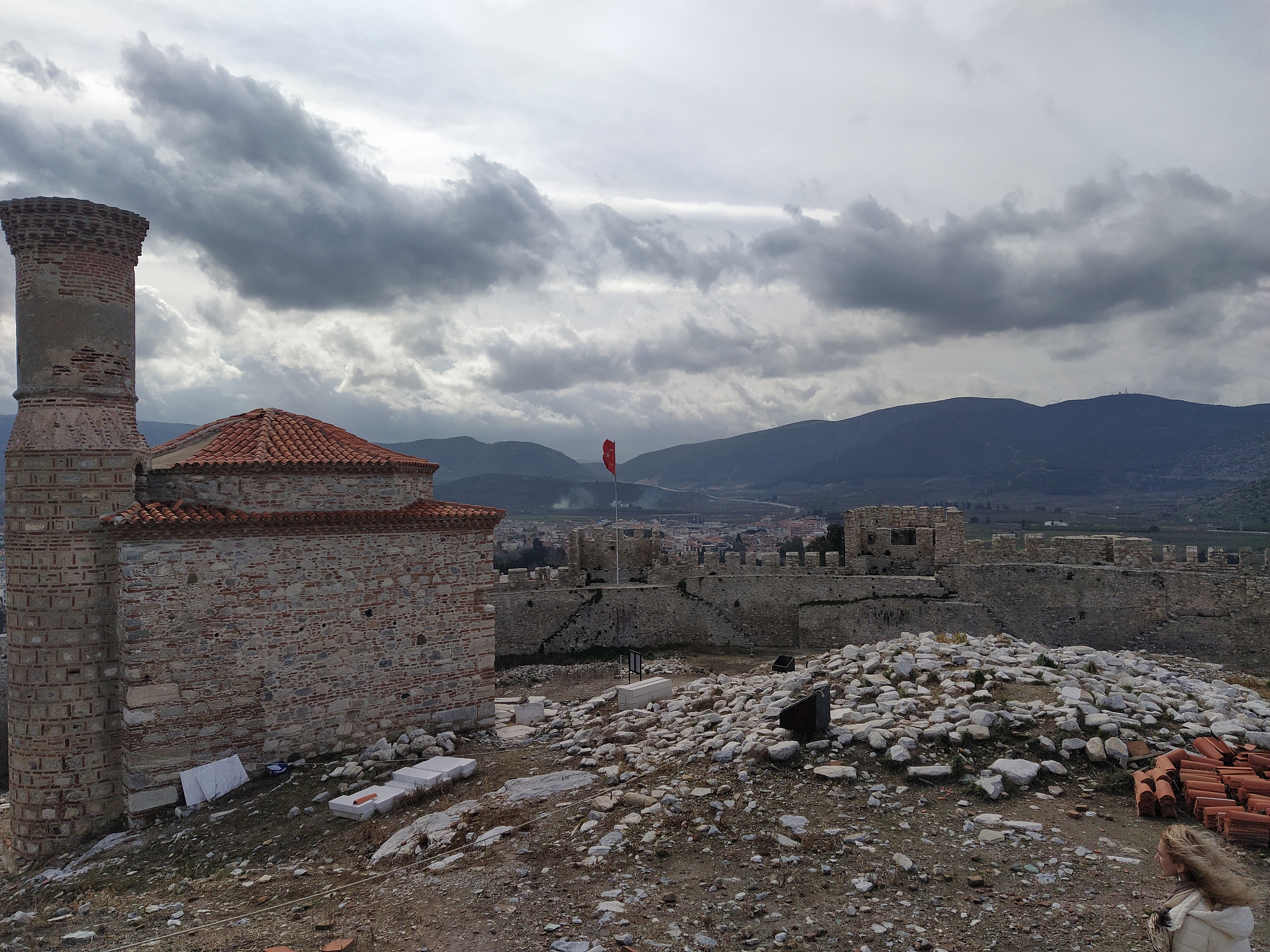 Напиши плагин для Firefox который можно закрепить и открывать в панели инструментов В окошке плагина можно выбрать несколько backgroundов также кнопка включения и выключения Меню плагина должно быть к