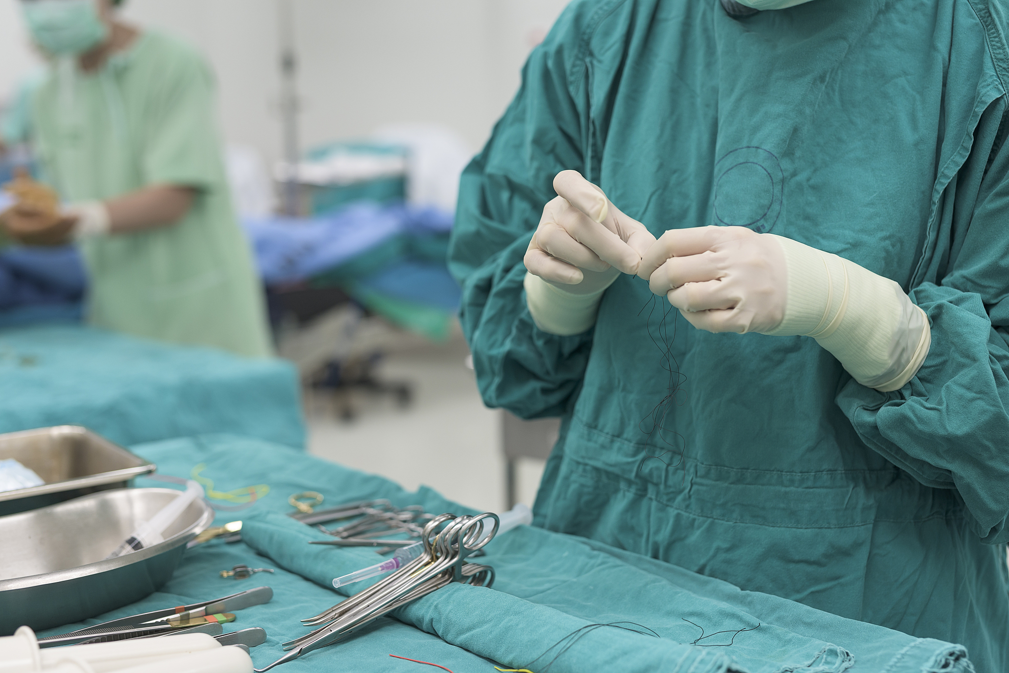 贵阳市卫生学校护士工资待遇：详解薪酬福利和发展前景