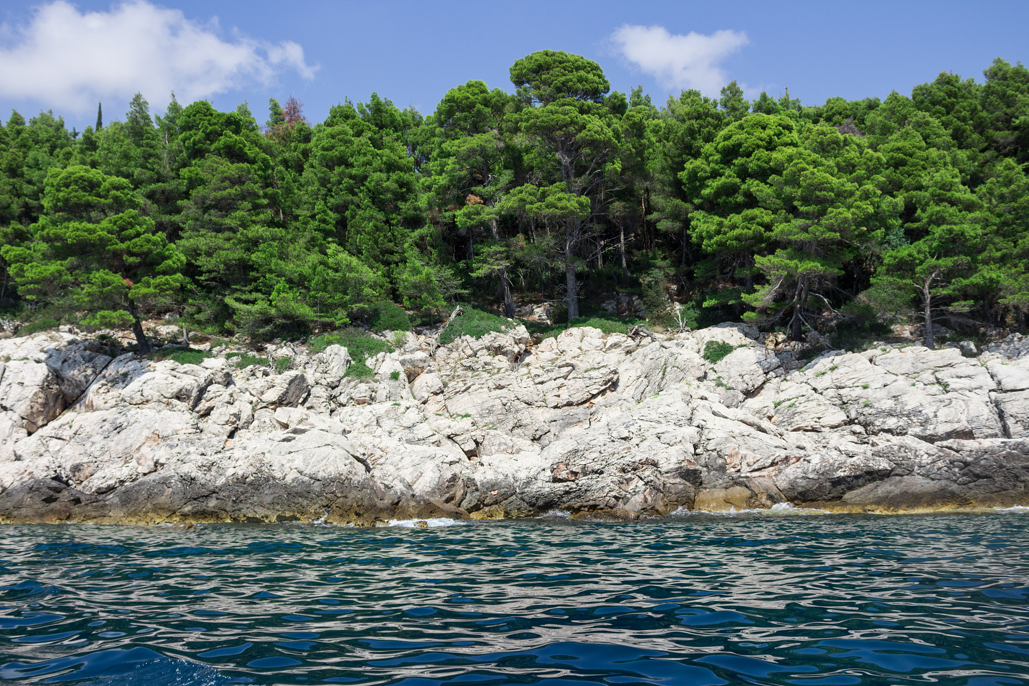 dubrovnik sea view with the cliff and rocks sea water splashing 