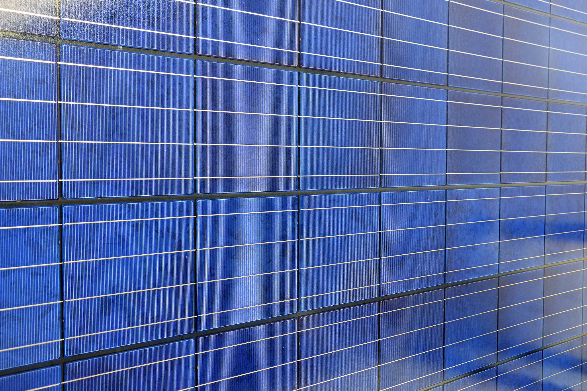 b我 b光伏玻璃产业前景如何brbchatcaict b 光伏玻璃产业前景非常广阔。随着全球对可再生能源的需求不断增长光伏玻璃作为太阳能电池板的重要组成部分将会得到越来越广泛的应用。预计未来几年光伏玻璃市场规模将继续扩大。此外随着技术的不断进步光伏玻璃的效率也将不断提高。通过研发新的材料和制造工艺可以降低制造成本提高光伏玻璃的转换效率并延长其使用寿命这将有助于进一步推动光伏玻璃产业的发展。总之光伏玻璃产业前景非常光明未来将会得到更广泛的应用和发展。br钼矿的尾矿中含有什么金属