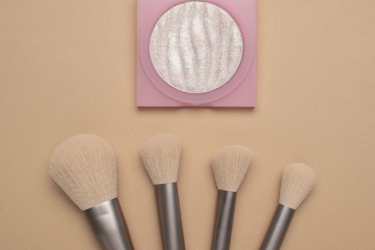 🔥 这款粉底刷真的太绝了！卡粉？不存在的！