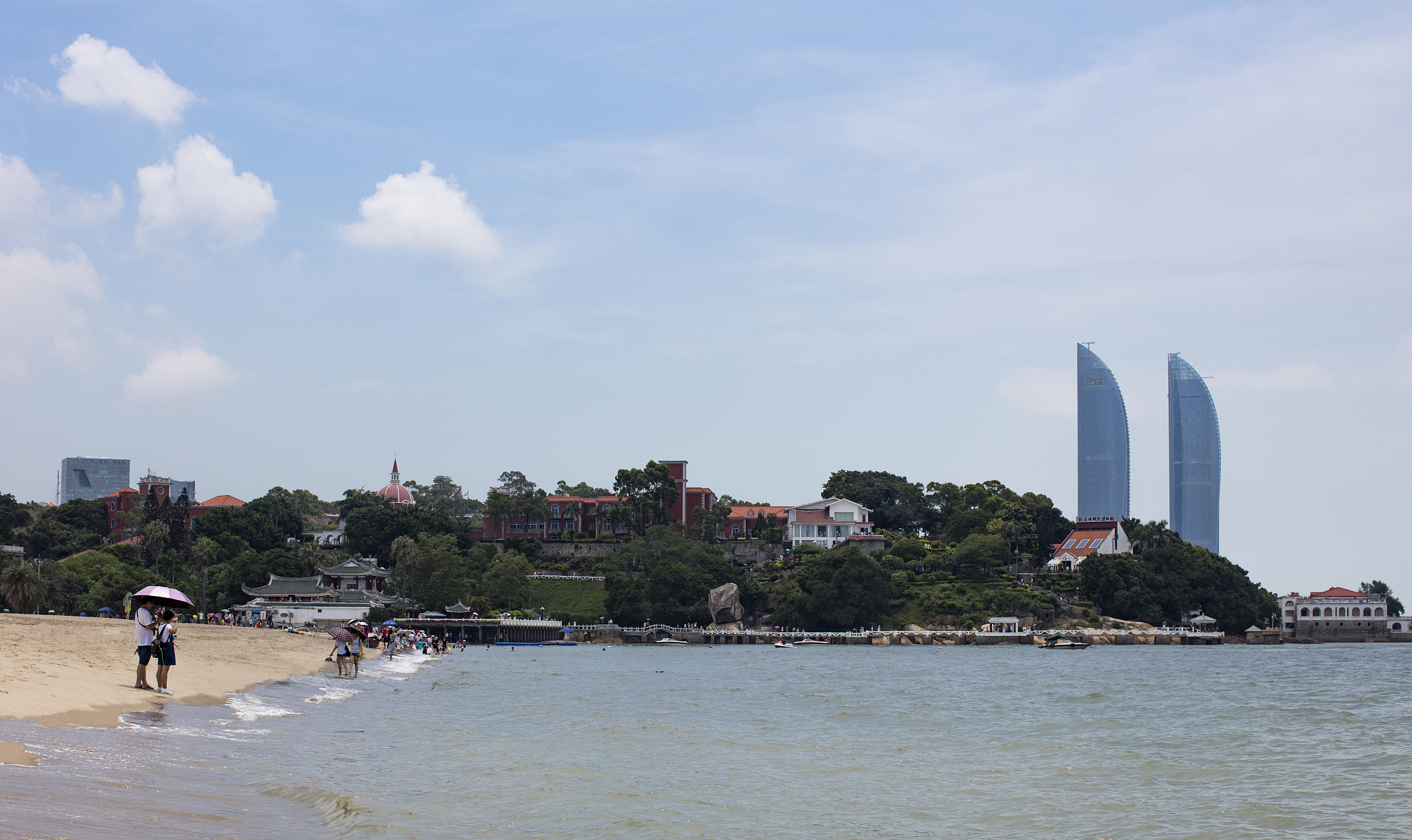 请帮我写1篇600字博客文章主题是：鼓浪屿景点