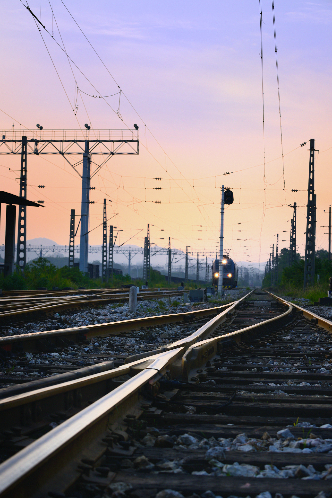 重庆铁路学校就业保障及就业方向：90%以上就业率，多领域发展