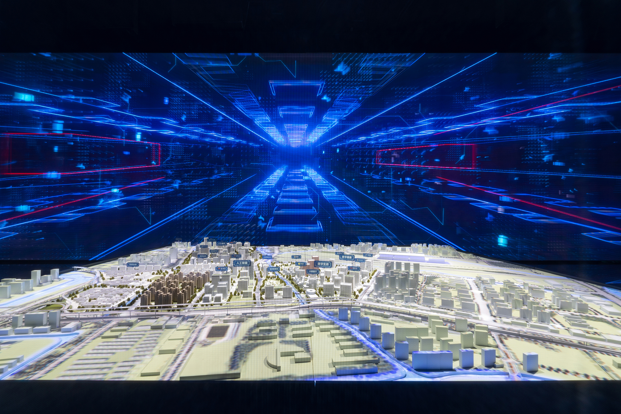 全球科技探索之旅：12个目的地开启未来科技大门