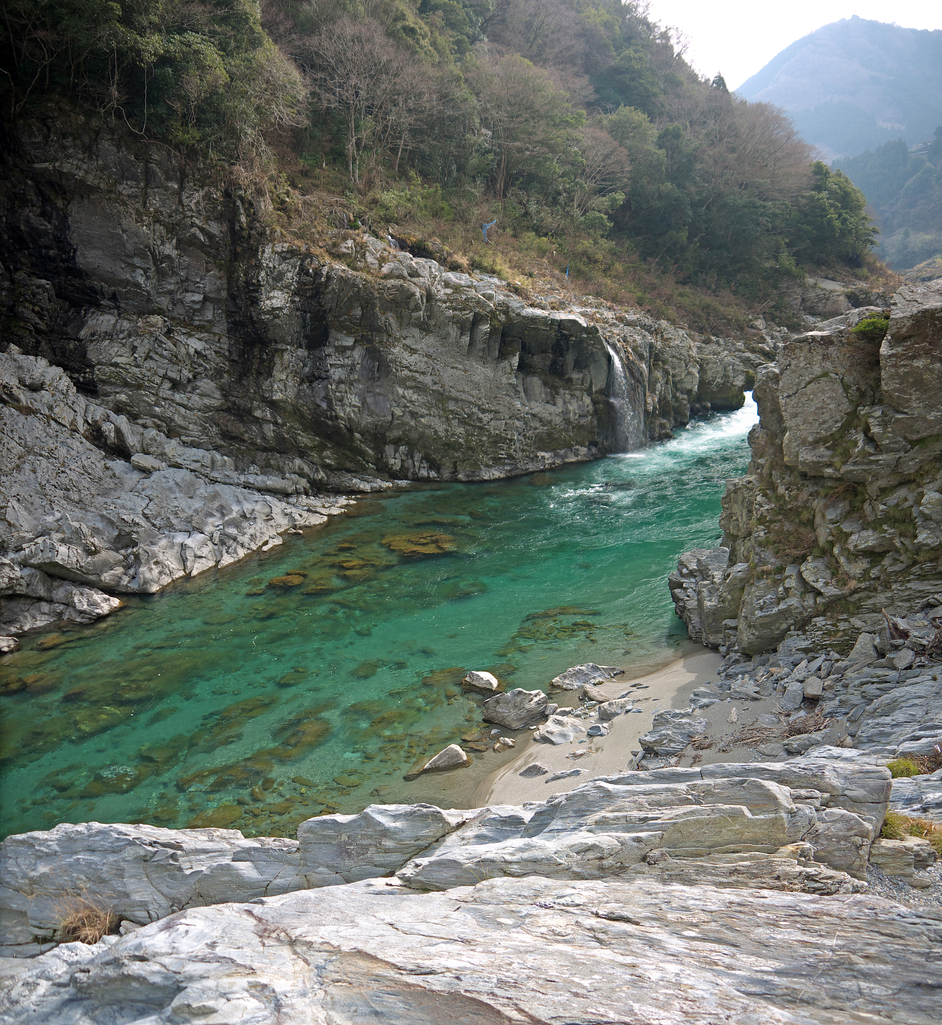 冲龙沟：雅安汉源的自然奇观