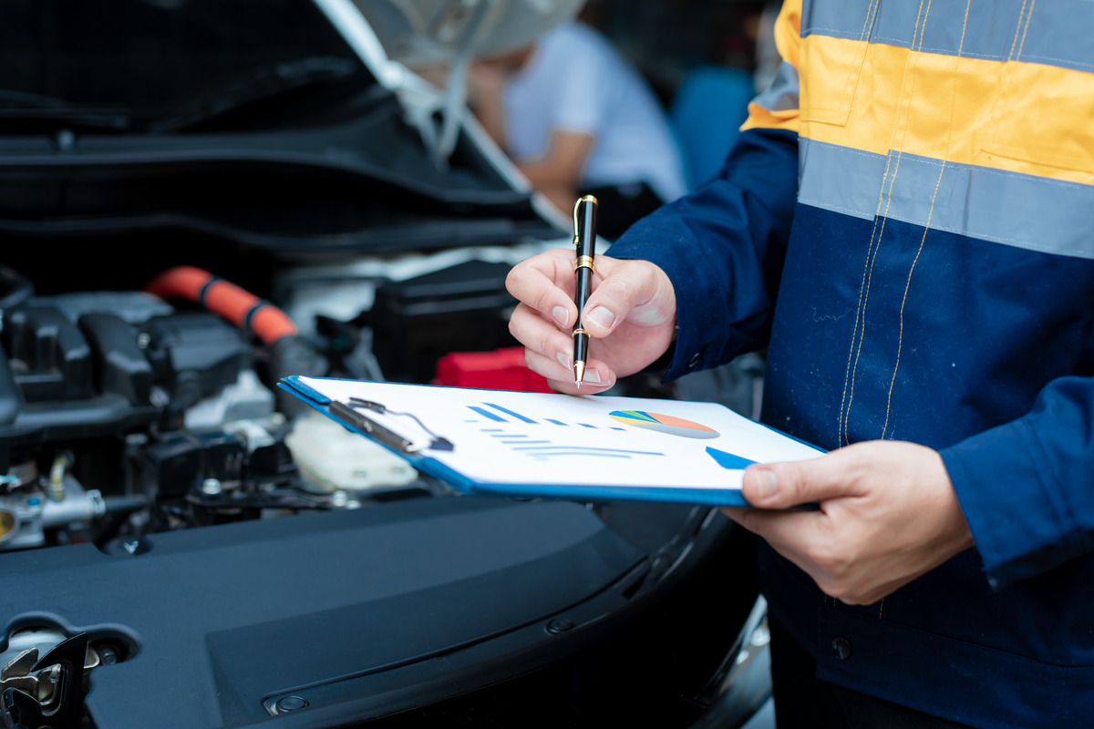 初中生学汽修专业就业前景分析：如何顺利就业及发展方向