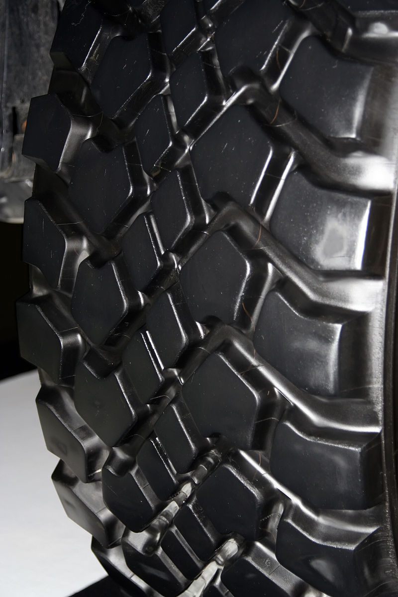 汽车更换轮胎规格后年检指南 - 详细步骤和注意事项