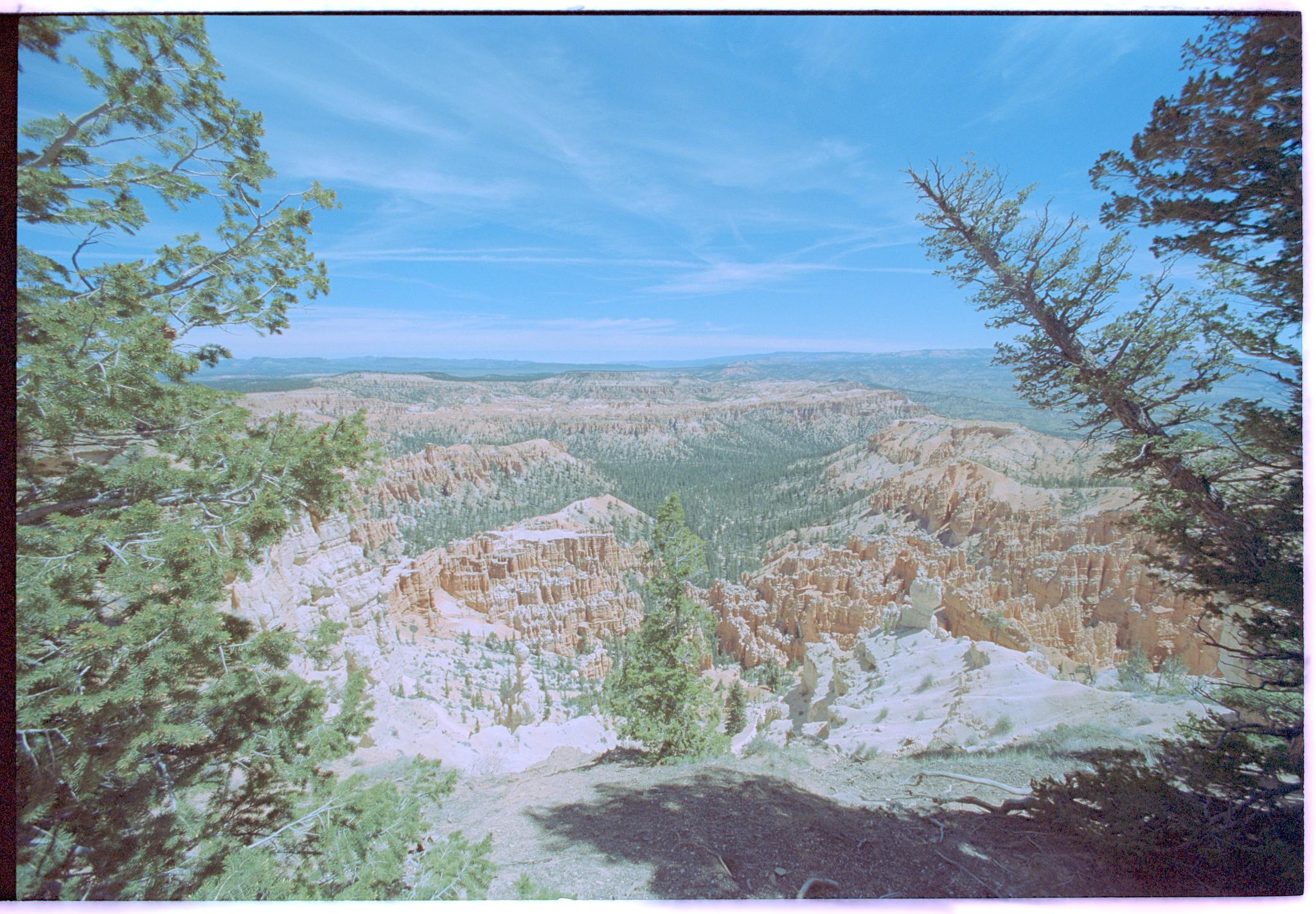 Tranquil Valley Retreat: A Mystical Escape in Nature's Embrace