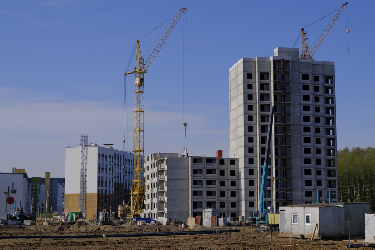 请对论文《BIM技术对建筑工程施工质量控制的影响分析——以广厦工程项目为例》的小节内容3 广厦工程项目介绍 31项目背景写作保证其内容合理性不要乱写：