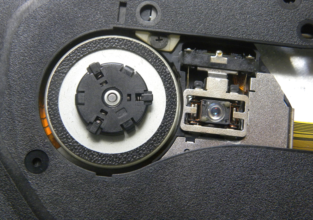 激光雕刻机雕刻印制板 激光头功率20w 印制板铜厚002mm 速度有多快