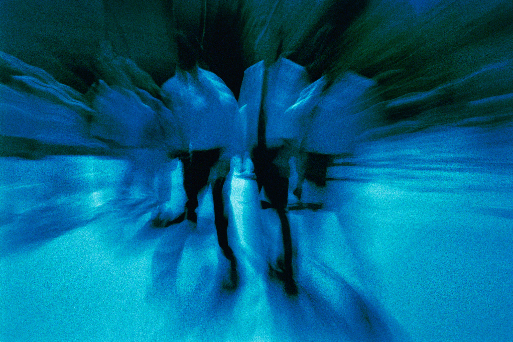 蓝色配什么颜色好看？最佳配色方案推荐