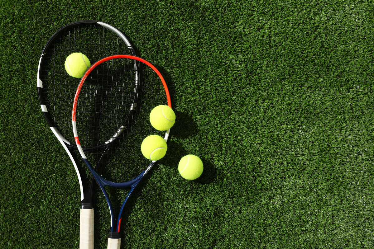 Top 10 Tennis Strings for Low Launch Angle & Control: Small Sweet Spot Focus