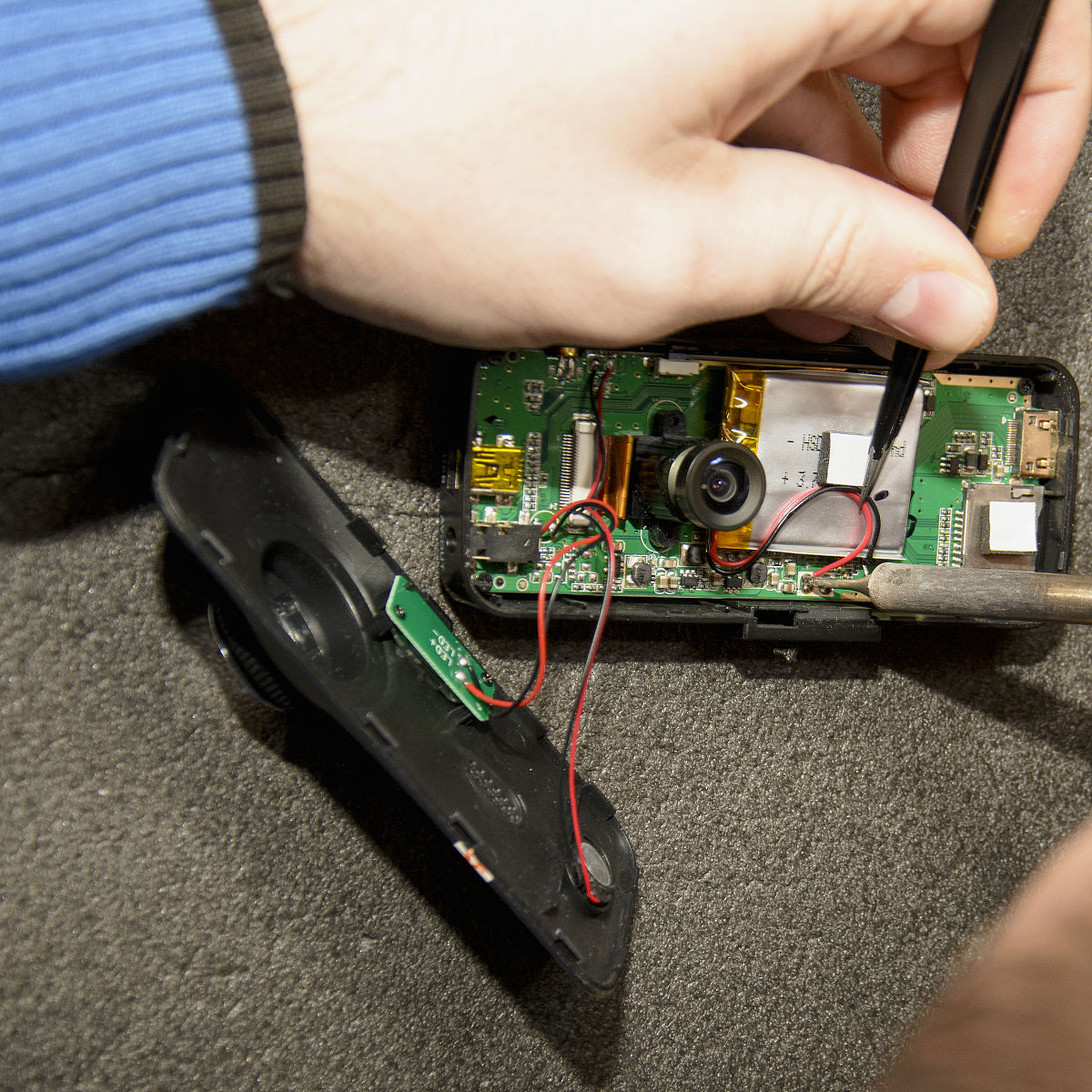 索尼电视开不了机 解决步骤帮我用200字详细描述