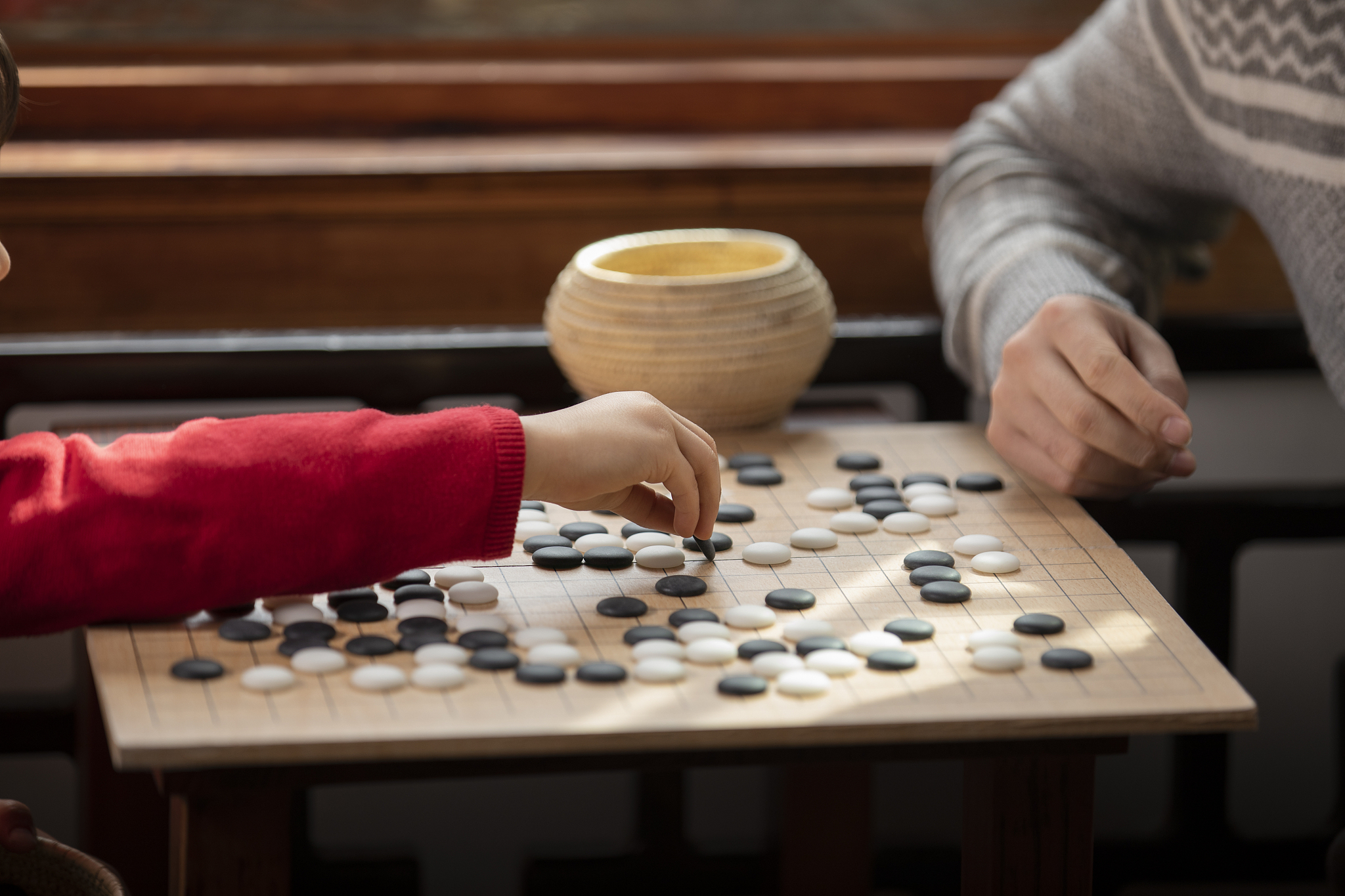 爸爸拾起一根又长又细的枝条缩句