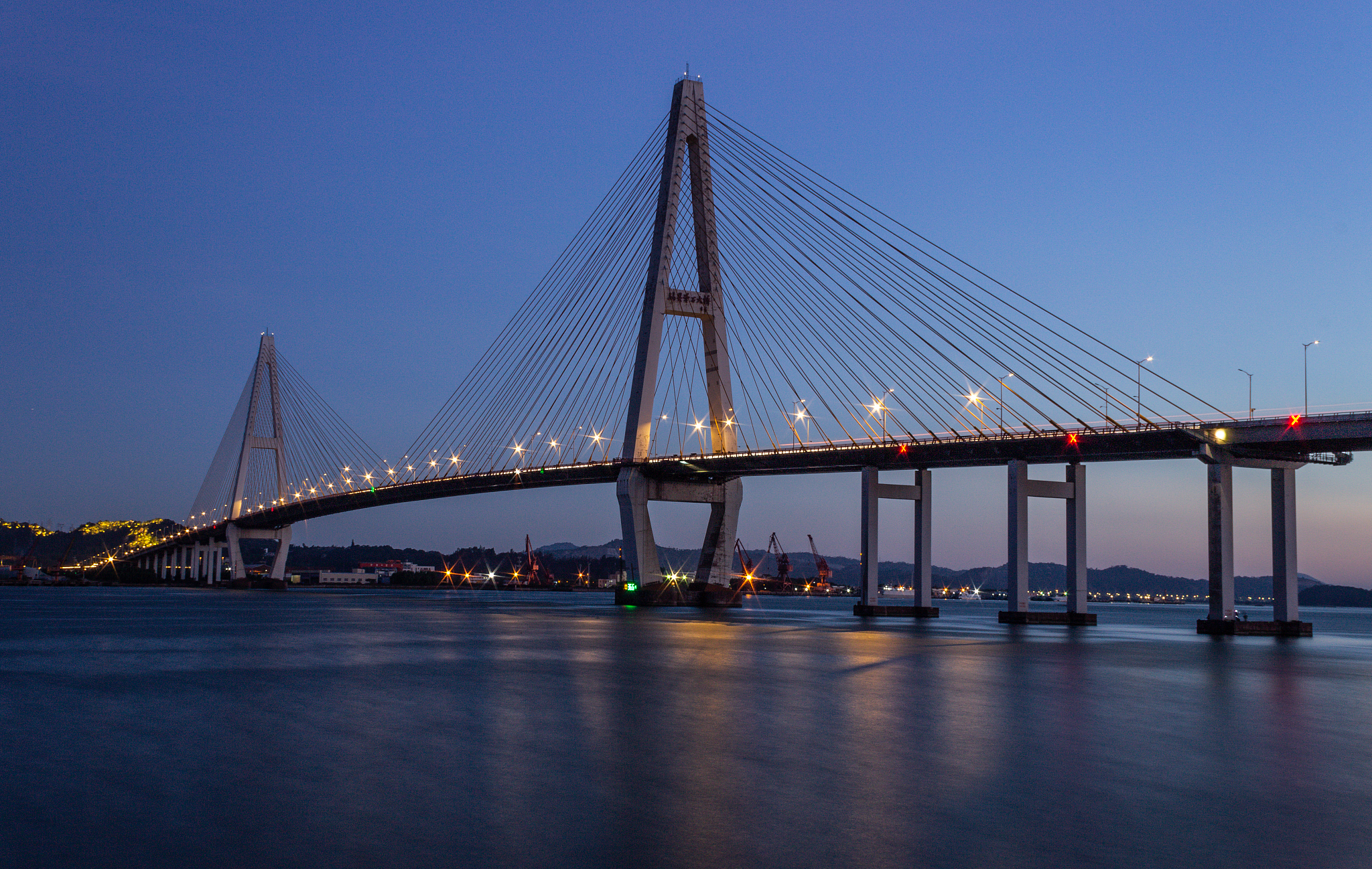 汕头的媒体曝光平台有哪些 汕头媒体曝光求助热线是多少 要求：创建一篇1500至2000字的解决方案