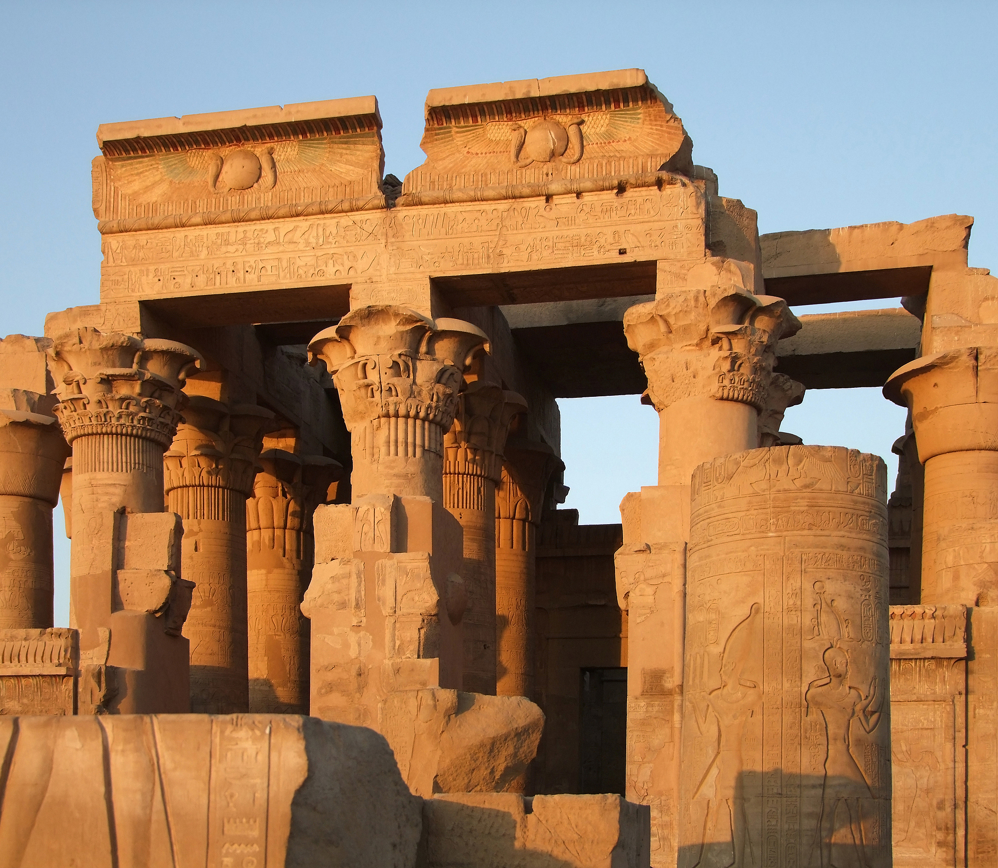 kom ombo temple detail