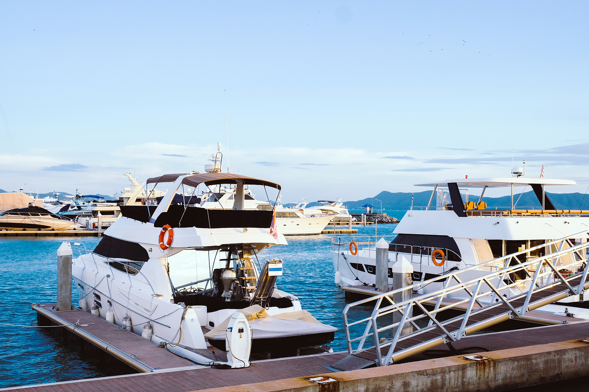 Caribbean Island Tourism Trends (2010-2017): A Detailed Analysis