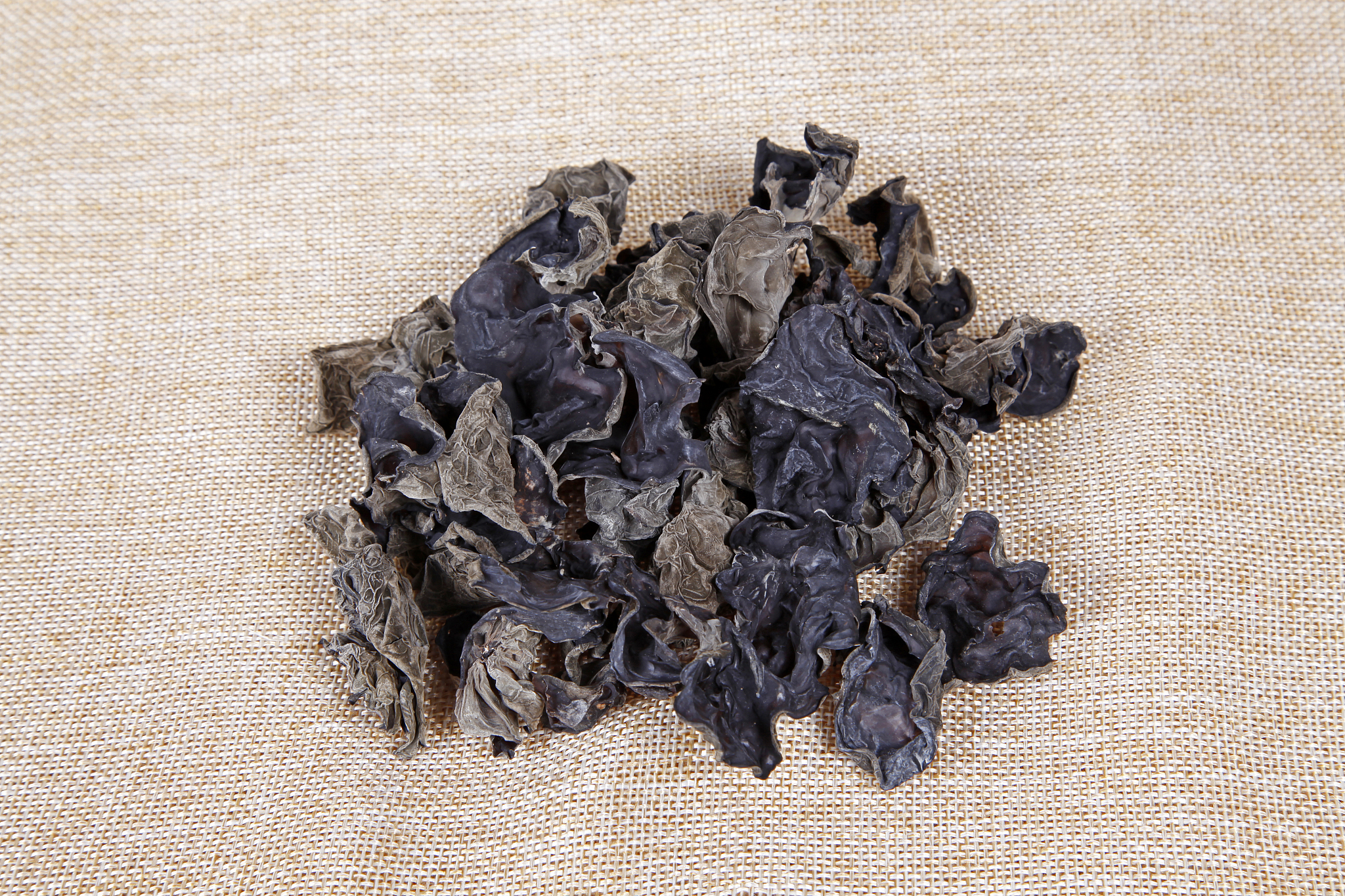 生桑螵蛸和熟桑螵蛸的区别：口感、味道和用途