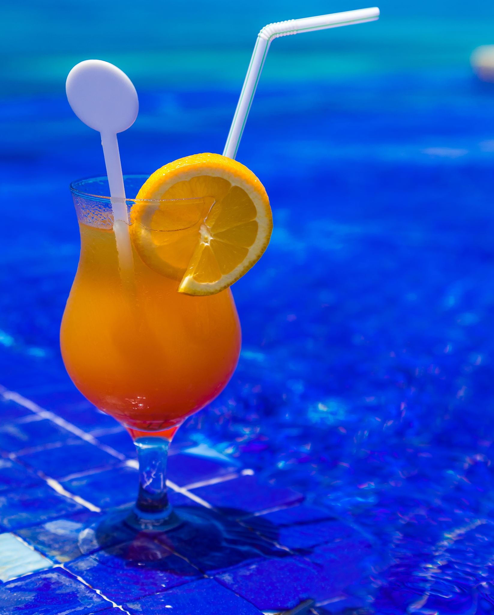 夏日冰爽鸡尾酒：清甜爽口，消暑必备