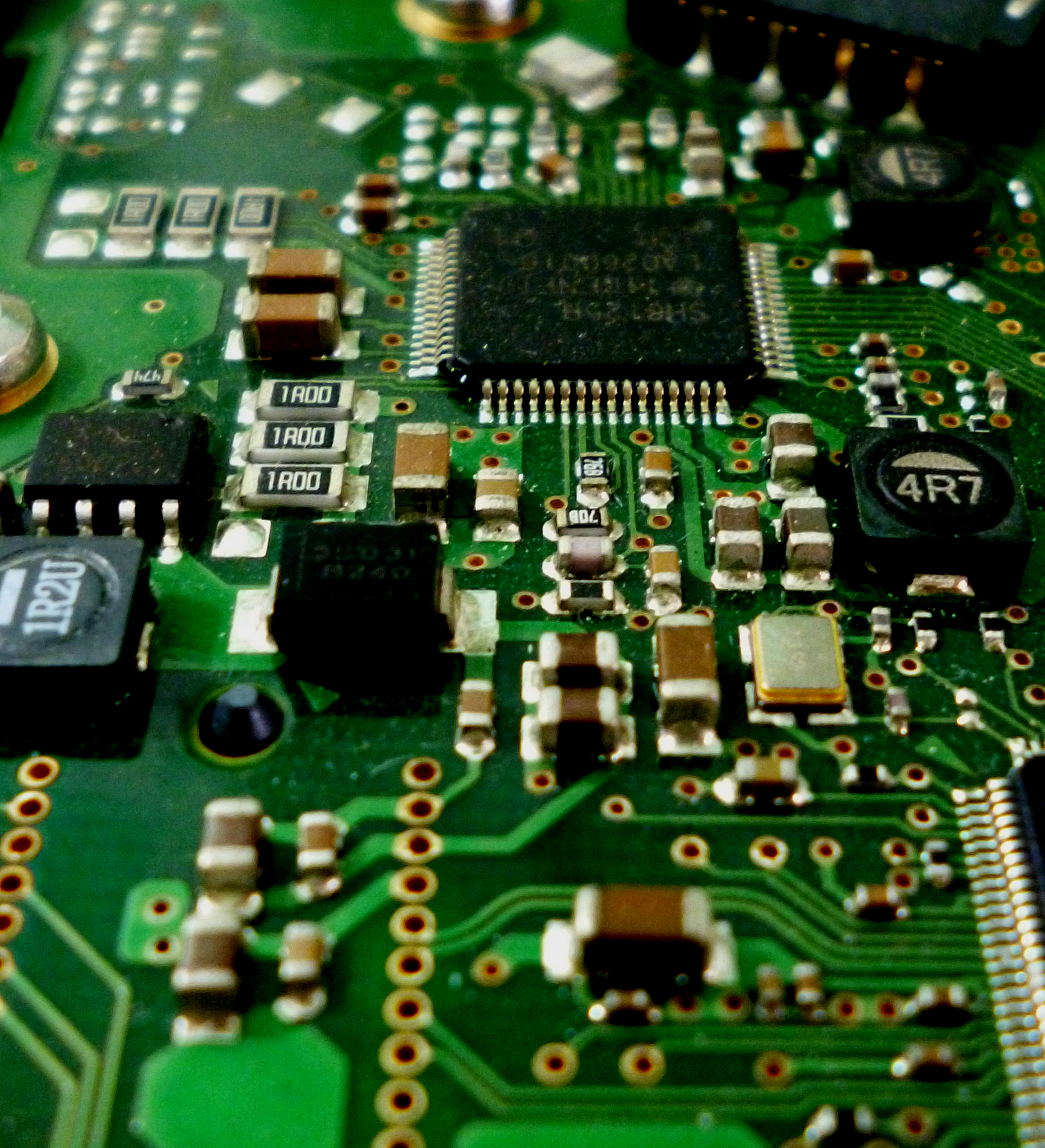 2Sorry Im not sure what youre asking for Can you please provide more context or information so I can better assist you写一篇中文论文根据：The L18874 LCD display has 16 external function pins including 8 data li