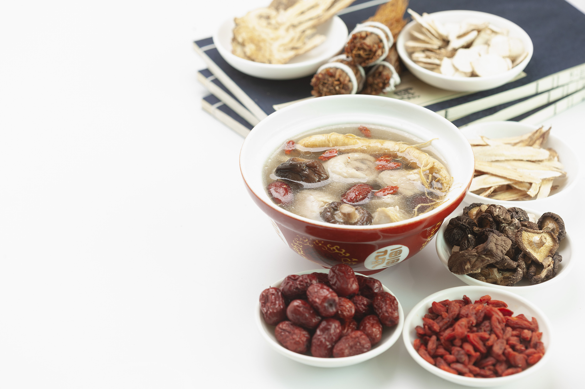 药膳食补人参鸡汤中药