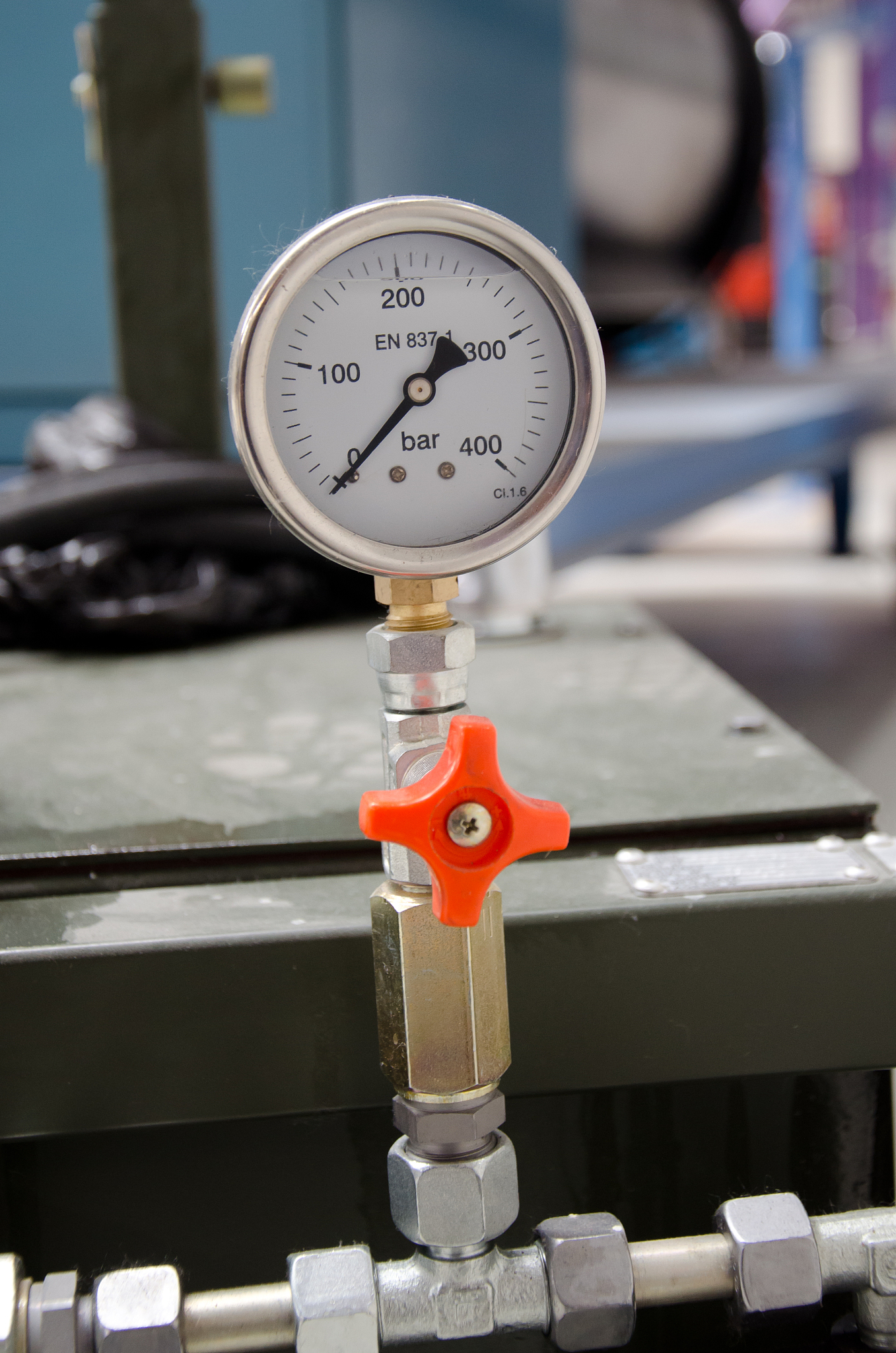 压力传感器温补原理：提高测量精度的关键