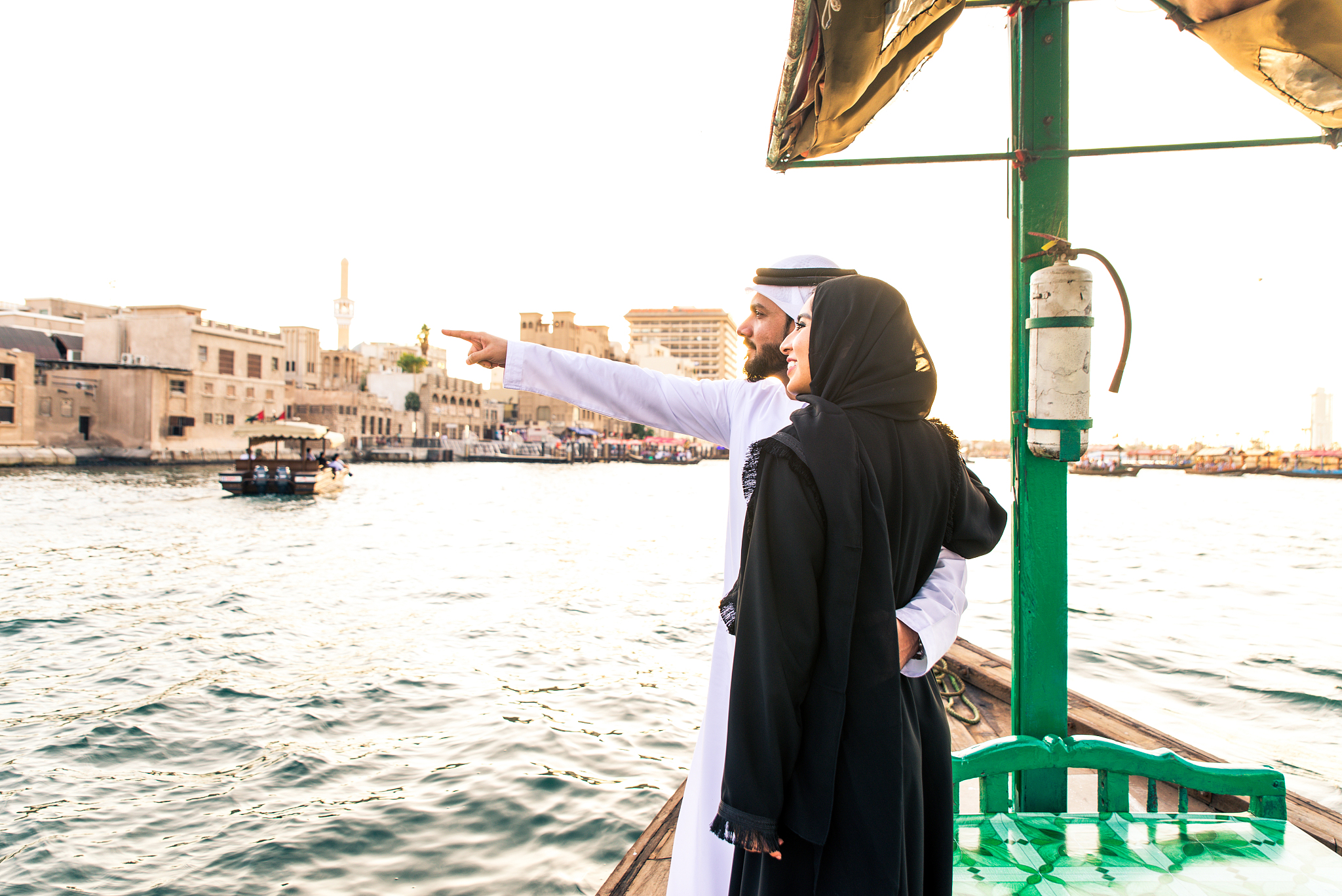 arabian couple dating in dubai