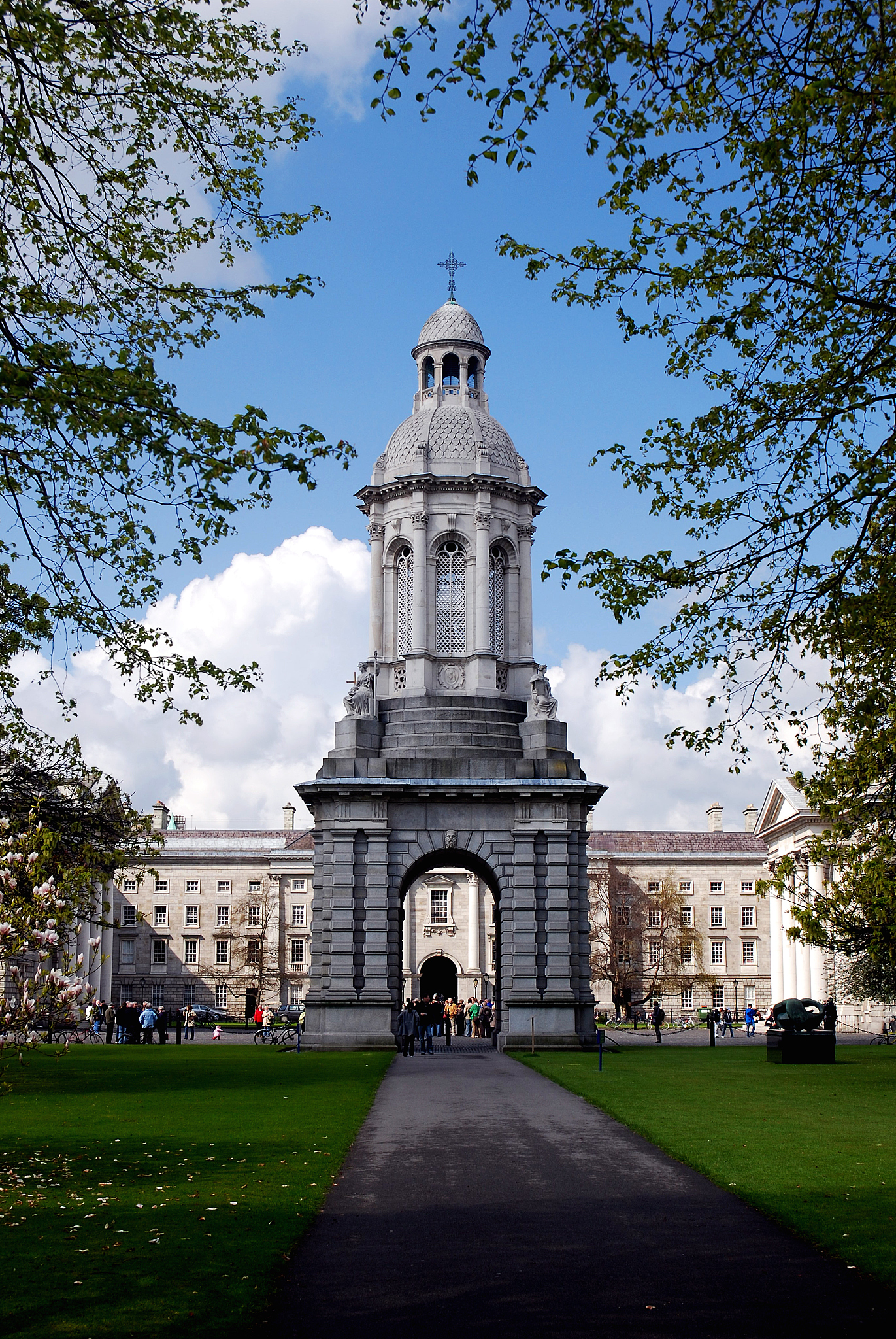 trinity college / dublin