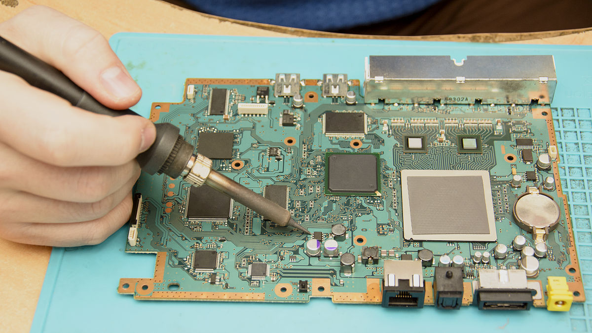 请写出笔记本电脑拆机的步骤