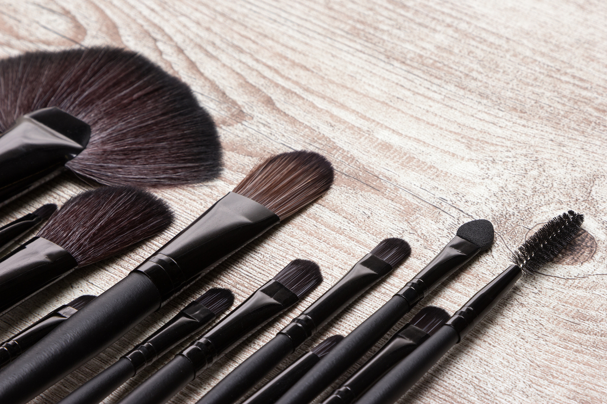 重庆应用技术职业学院热门专业推荐：汽车、电子信息、旅游、艺术